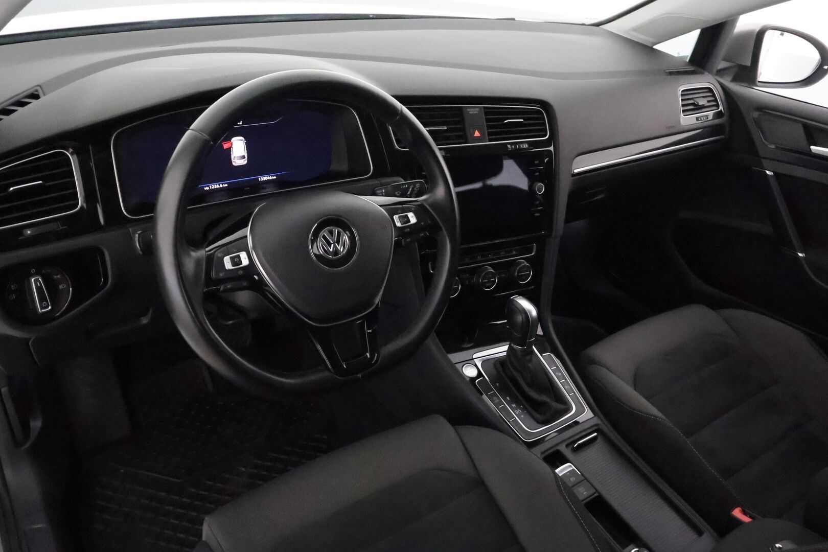 Volkswagen Golf 2019 Variant Highline 1,5 TSI EVO 96 kW BLUEMOTION DSG **Webasto / Adapt.Vakkari / LED-valot / Navi / P.Kamera / Keyless** - Suomi-auto / Kahdet Renkaat