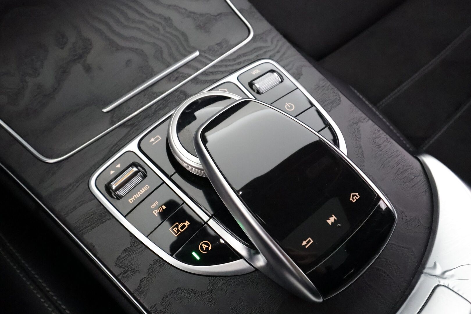 Mercedes-Benz C 2019 200 4Matic A Coupé - | Vakkari | Lisälämmitin | P.Kamera | kattoluukku | Osasähköt | LED High Performance | Puolinahat | Merkkihuollettu | Kahdet Renkaat | - KORKO VAIN 3,99 %