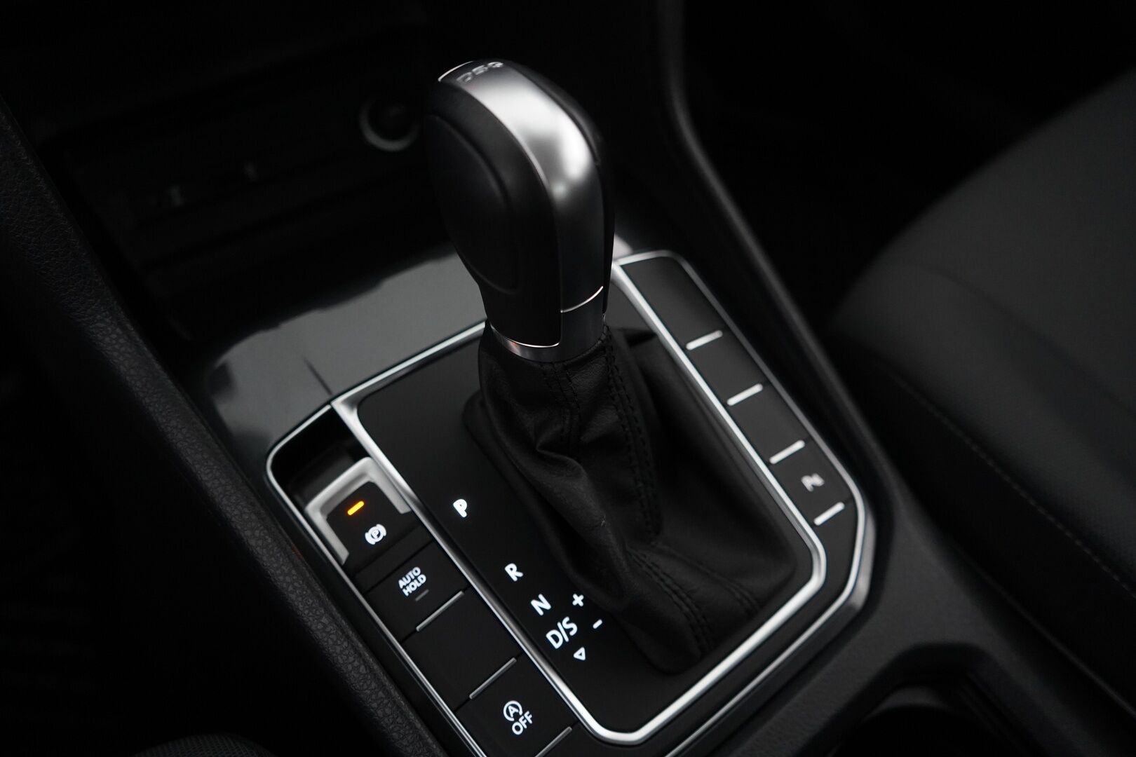 Volkswagen Golf Sportsvan 2018 Comfortline 1,0 TSI 85 kW (115 hv) DSG *ACC / Kamera / Apple Carplay & AndroidAuto* - Kahdet renkaat / Jakohihna vaihdettu / Suomi-auto