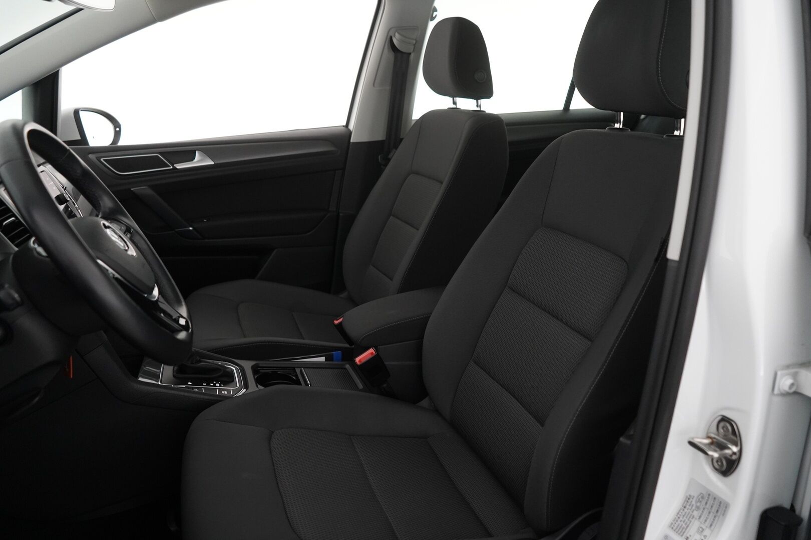 Volkswagen Golf Sportsvan 2019 Comfortline 1,0 TSI 85 kW (115 hv) DSG *ACC / Kamera / Apple Carplay & AndroidAuto* - KATSO KAMPANJAHINTA! / Kahdet renkaat / Jakohihna vaihdettu / Suomi-auto - HULLUT VÄLIPÄIVÄT KORKOTARJOUS 2,49%