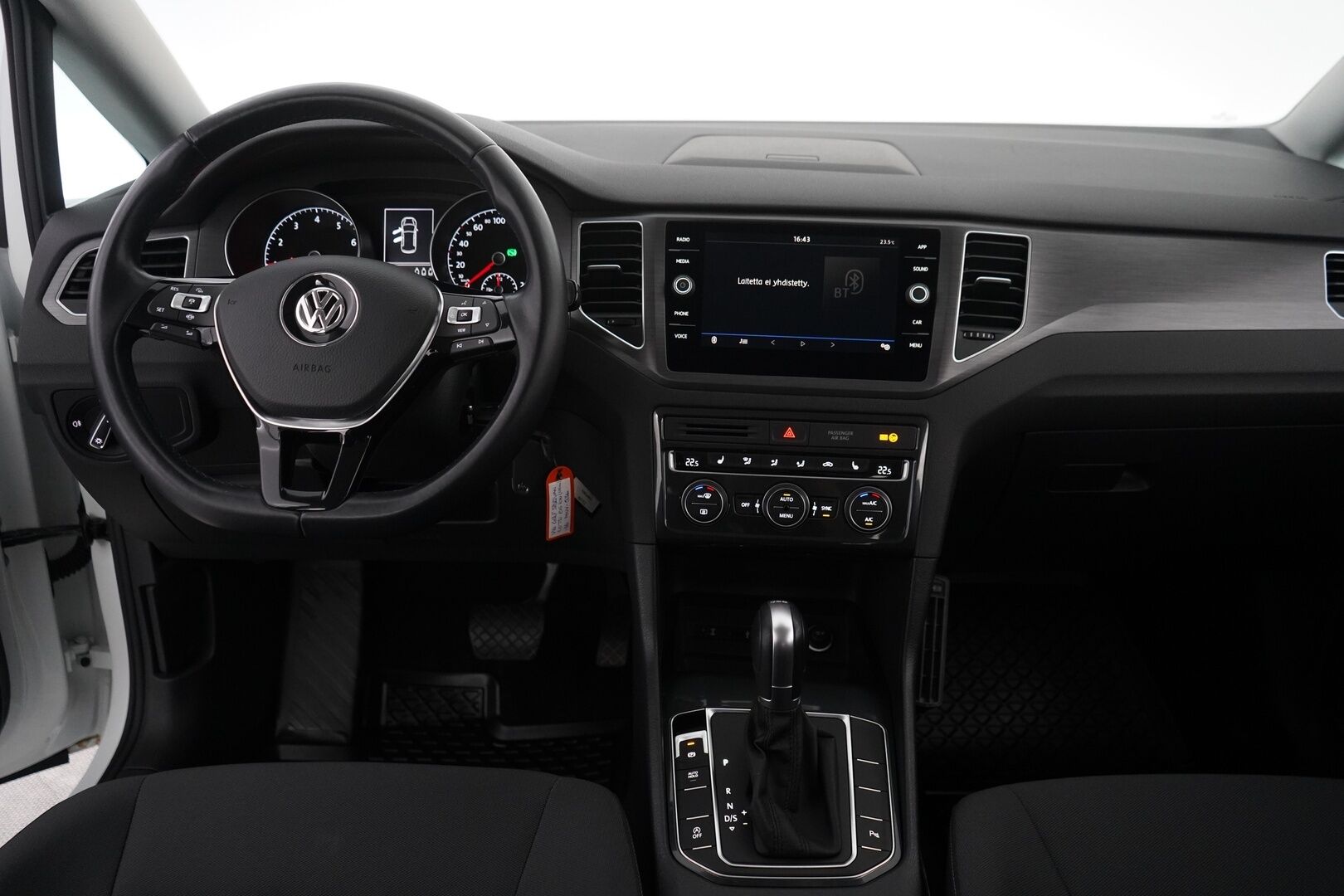 Volkswagen Golf Sportsvan 2019 Comfortline 1,0 TSI 85 kW (115 hv) DSG *ACC / Kamera / Apple Carplay & AndroidAuto* - KATSO KAMPANJAHINTA! / Kahdet renkaat / Jakohihna vaihdettu / Suomi-auto - HULLUT VÄLIPÄIVÄT KORKOTARJOUS 2,49%