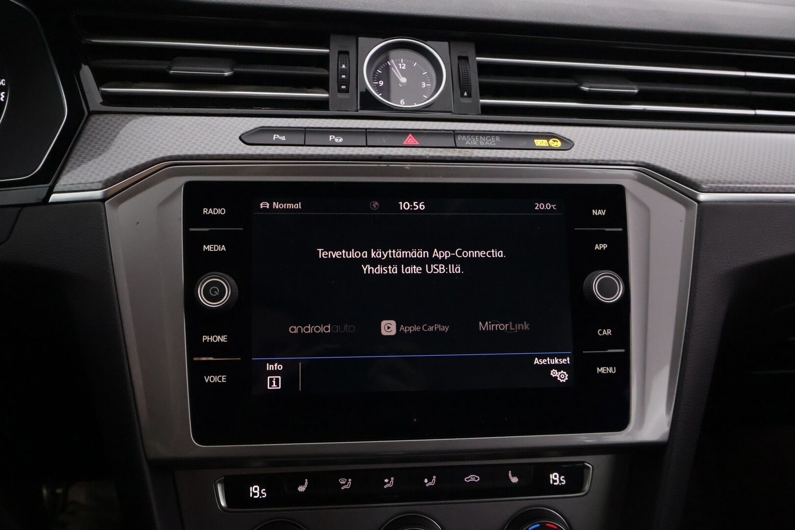 Volkswagen Passat 2019 Variant Alltrack 2,0 TDI SCR 140 kW (190 hv) 4MOTION DSG-automaatti *ACC / Webasto / KeyLessGo / LED / Nahka-alcantara* - Merkkihuollettu ja siistikuntoinen Suomi-auto kaksilla renkailla!