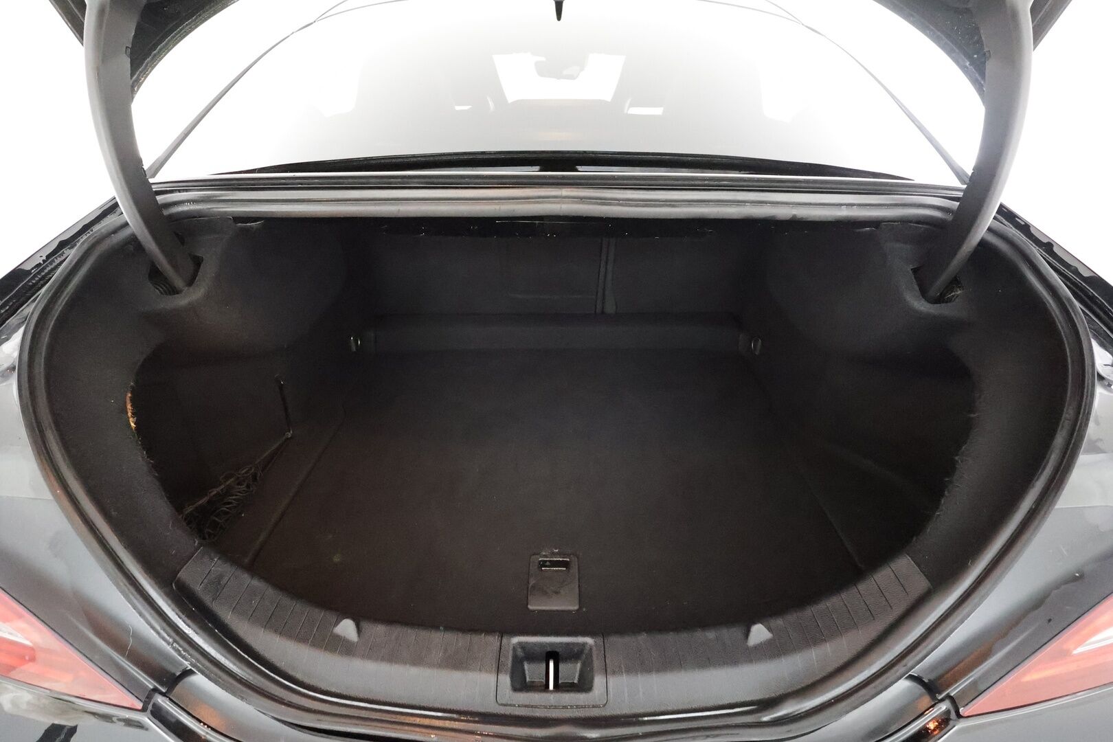 Mercedes-Benz CLA 2017 200 A Business AMG - | Facelift | LED | Nahka-alcantara | Urheilualusta | Sporttipenkit | Navi | P.tutkat | Bluetooth | Active Brake Assist | Vakkari | 2x renkaat aluin |