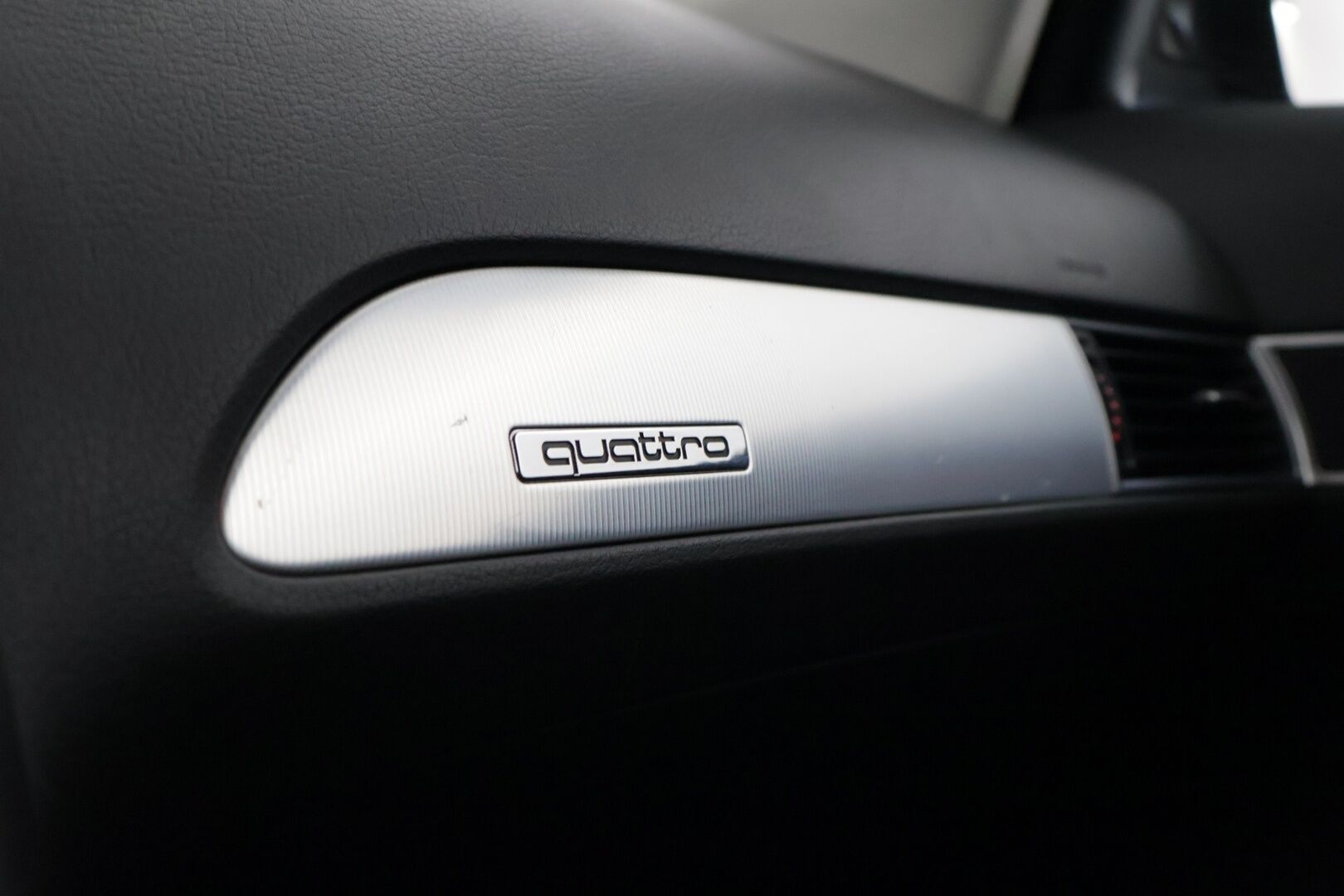 Audi A6 allroad 2007 3.0 V6 TDI Quattro Tiptronic *Lohko S.Pistoke / Vakkari / Koukku / Xenon* - YritysOutlet - Myydään vain yrityksille - – Tämä auto myydään YritysOutlet -valikoimasta vain yritykselle