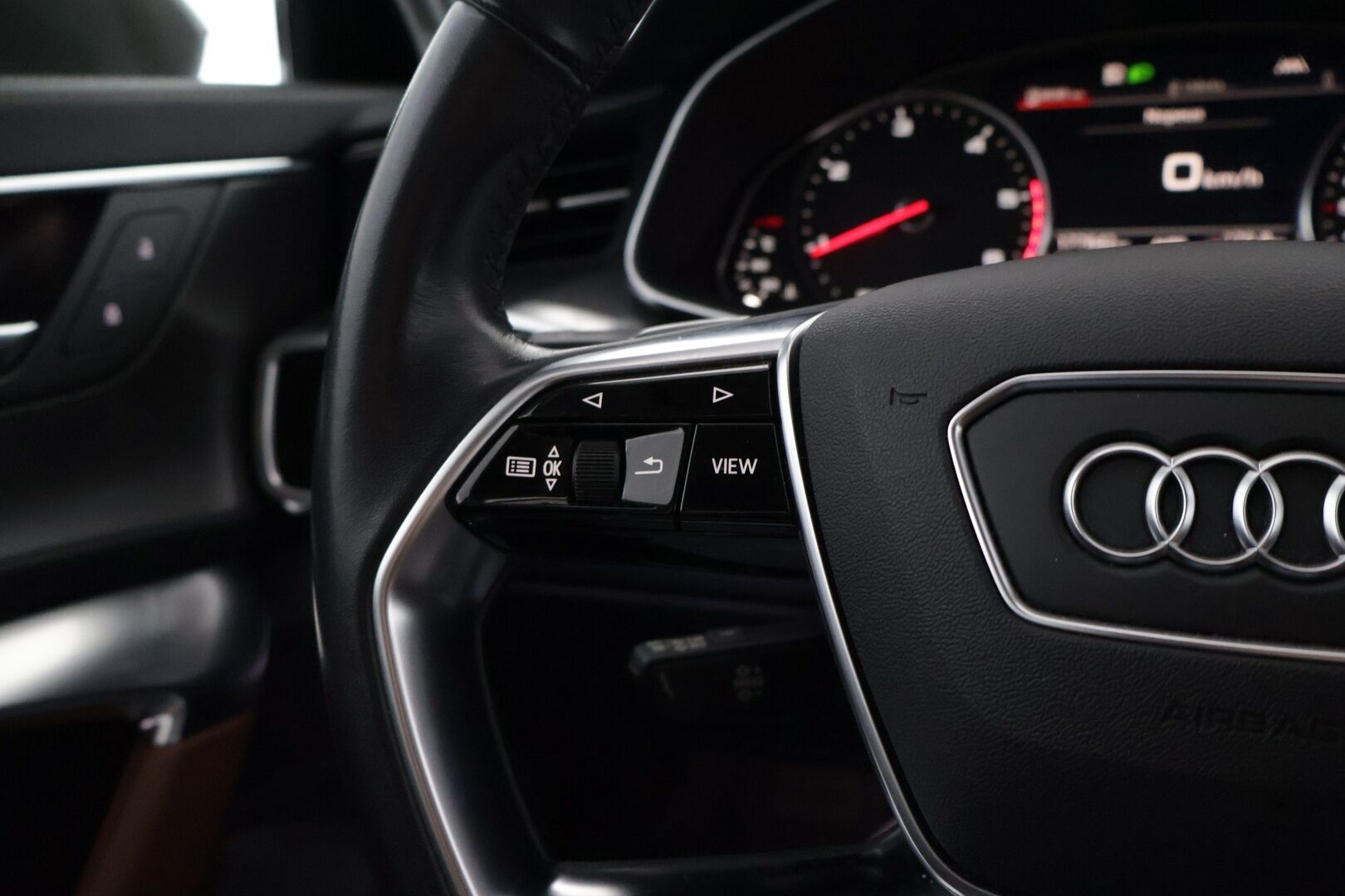 Audi A6 2019 Sedan Business Design Launch Edition 40 TDI MHEV S tronic - | Webasto | Tutkat | Nahkapenkit | Vakionopeudensäädin | Suomi-auto |