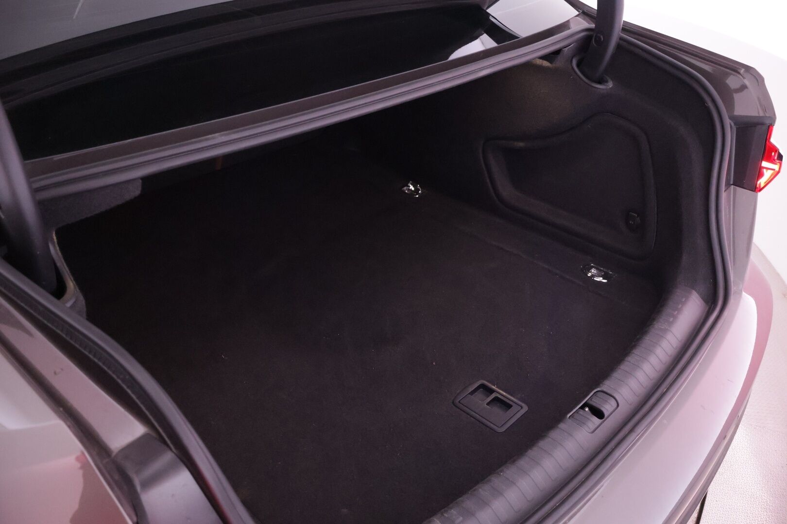 Audi A6 2019 Sedan Business Design Launch Edition 40 TDI MHEV S tronic - | Webasto | Tutkat | Nahkapenkit | Vakionopeudensäädin | Suomi-auto |