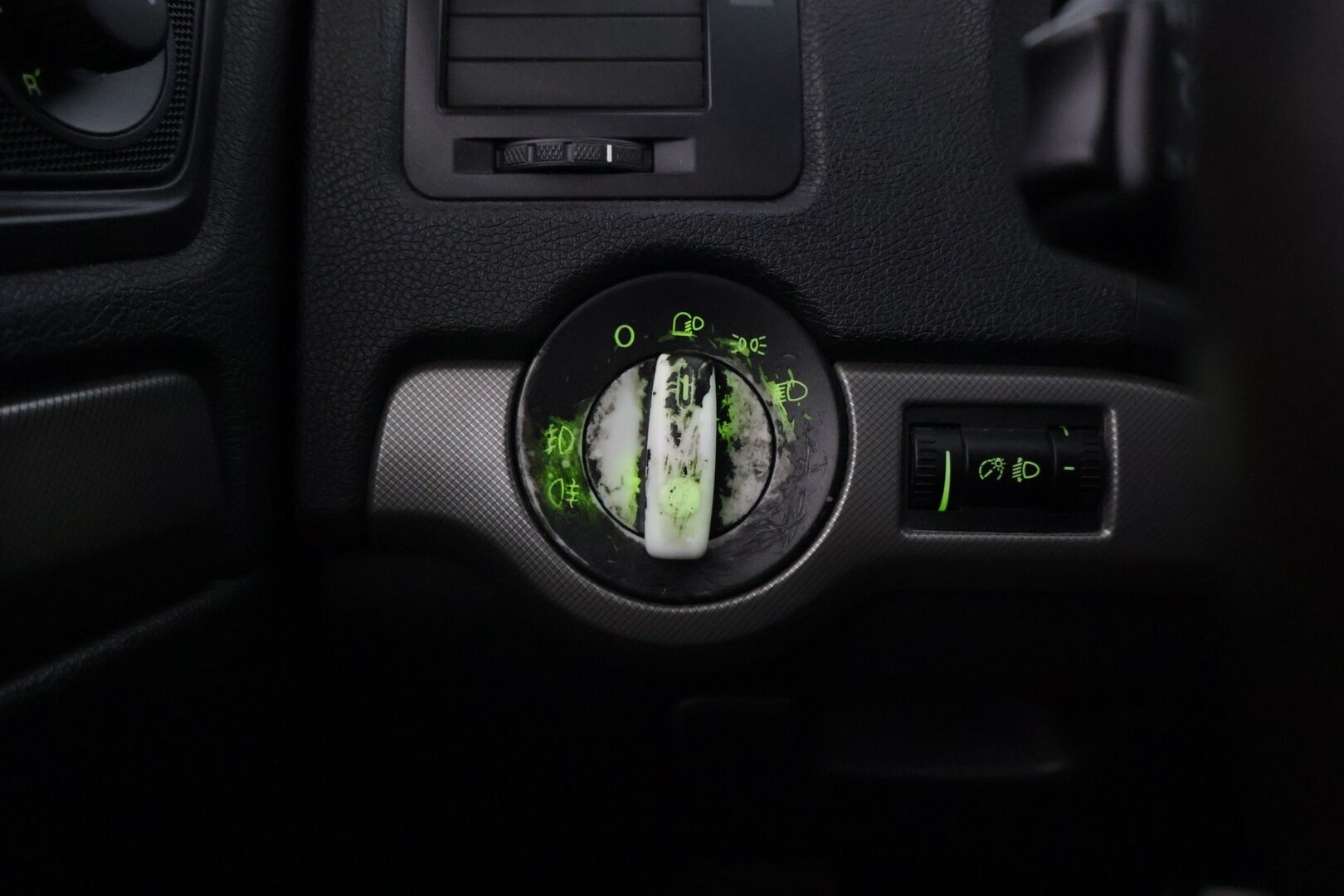 Skoda Octavia 2004 OCTAVIA HB 2.0 TDI DSG Viistoperä (AB) 4ov 1968cm3 A ** YritysOutlet - Myydään vain yrityksille - Sähköinen kattoluukku / Vetokoukku / Vakionopeudensäädin *