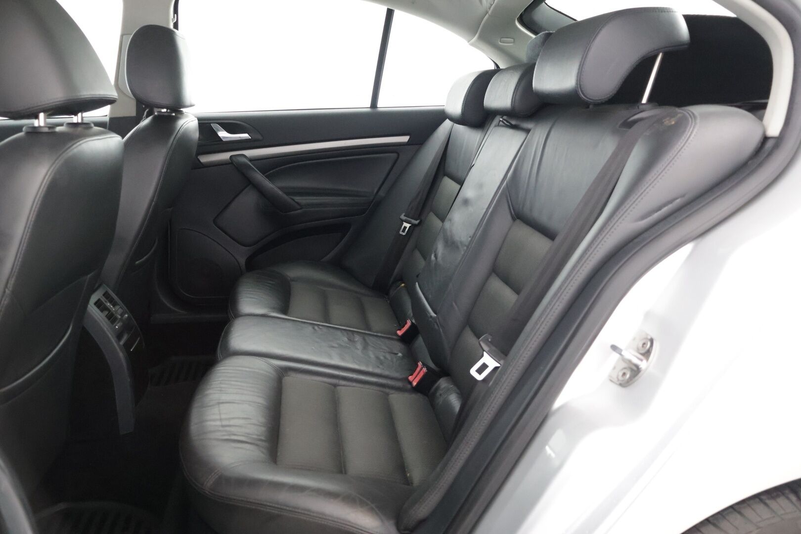 Skoda Octavia 2004 OCTAVIA HB 2.0 TDI DSG Viistoperä (AB) 4ov 1968cm3 A ** YritysOutlet - Myydään vain yrityksille - Sähköinen kattoluukku / Vetokoukku / Vakionopeudensäädin *