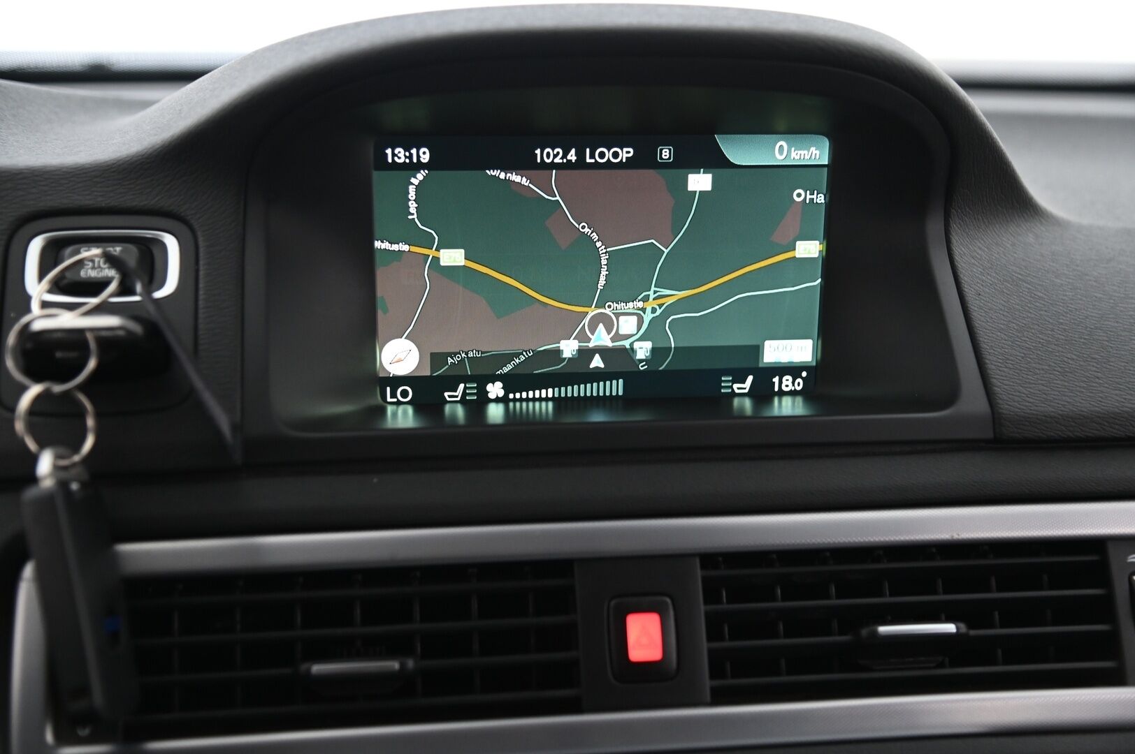 Volvo V70 2016 D3 Business Classic aut *Webasto / 1-OM.Suomi-auto / Nahat / Digimittaristo* - *Kahdet renkaat ja vanteet*