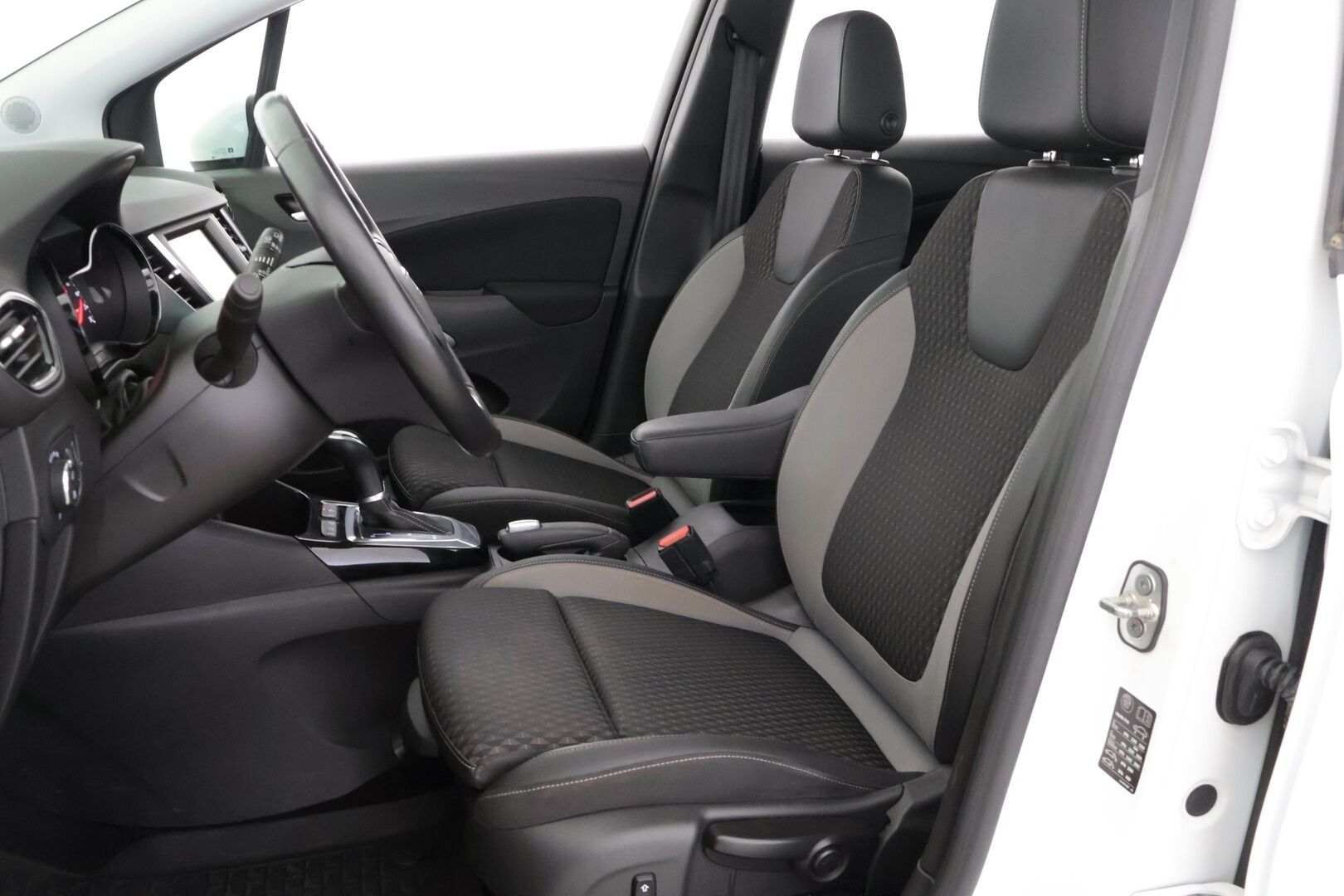 Opel Crossland X 2019 Comfort 130 Automatic Edition - Adapt Vakkari / Ratinlämmitin / Vakkari / Hyvin huollettu!! 