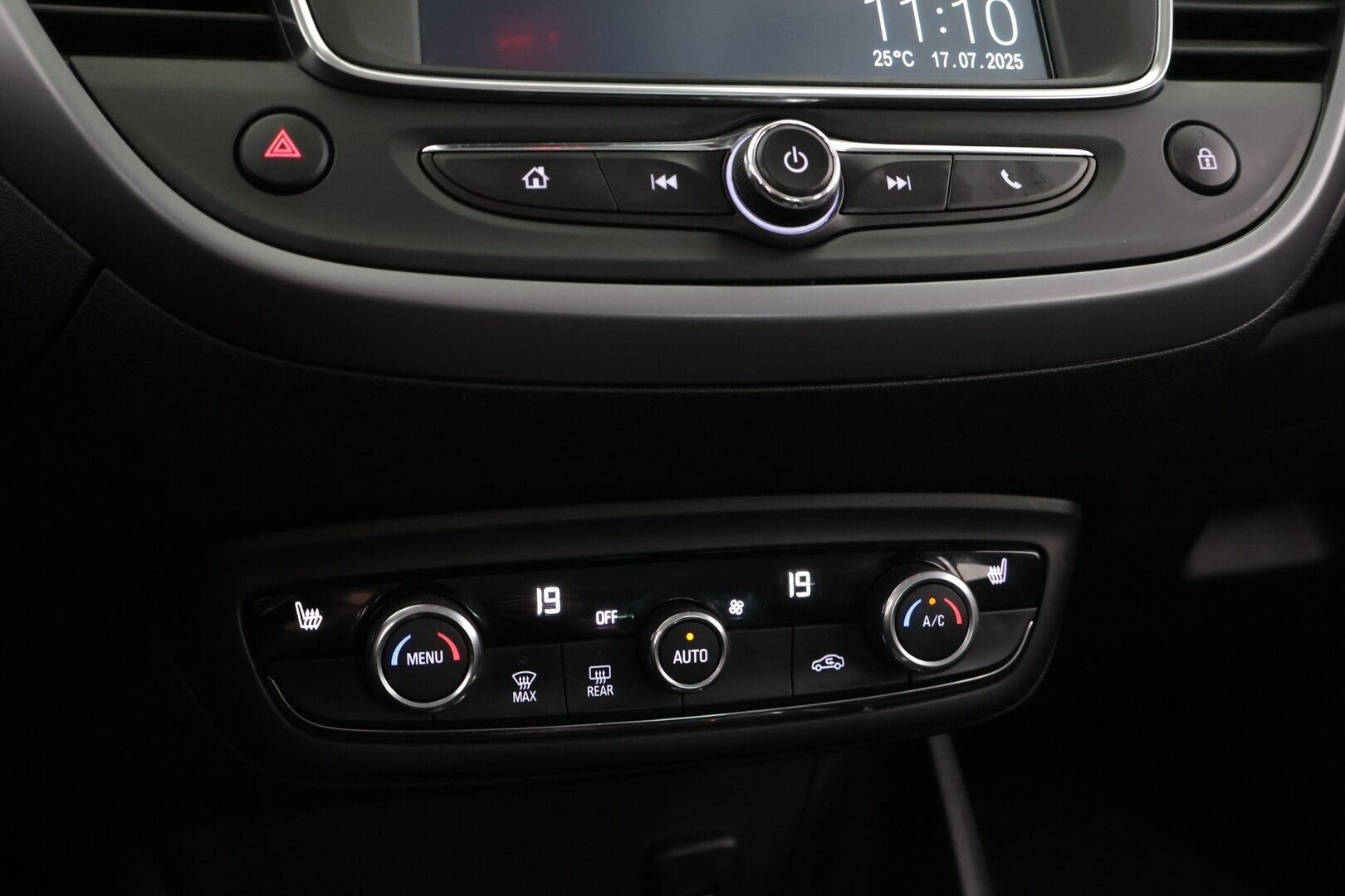 Opel Crossland X 2019 Comfort 130 Automatic Edition - Adapt Vakkari / Ratinlämmitin / Vakkari / Hyvin huollettu!! 