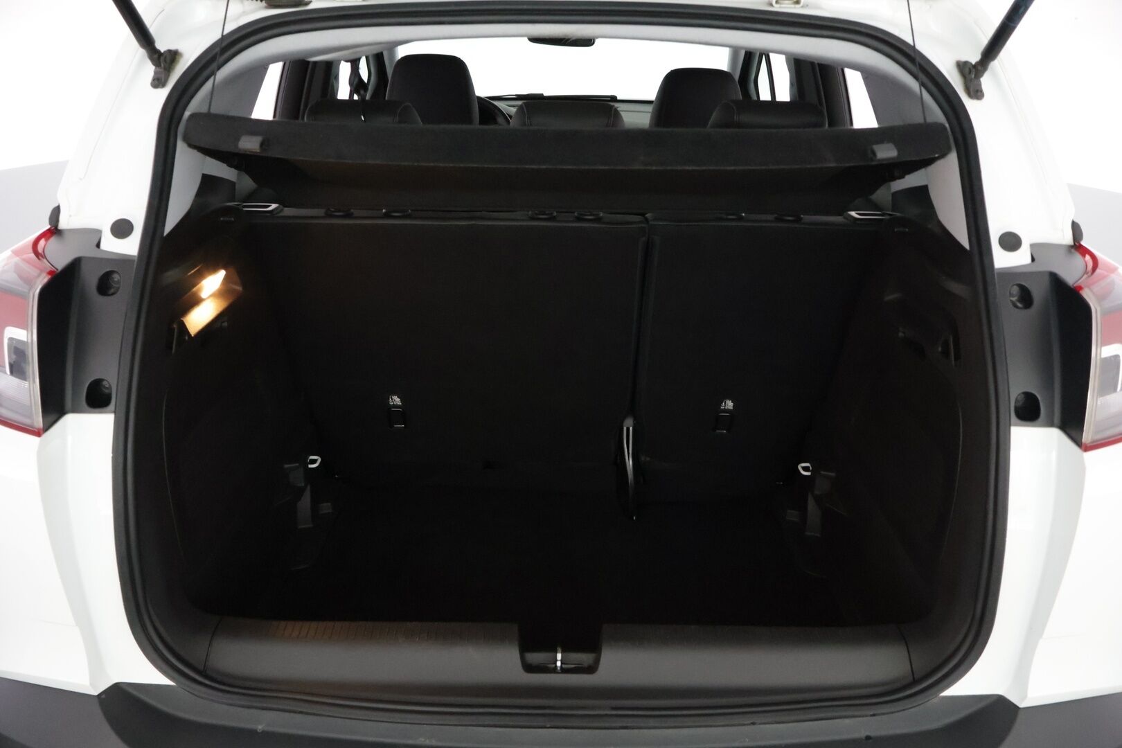 Opel Crossland X 2019 Comfort 130 Automatic Edition - Adapt Vakkari / Ratinlämmitin / Vakkari / Hyvin huollettu!! 