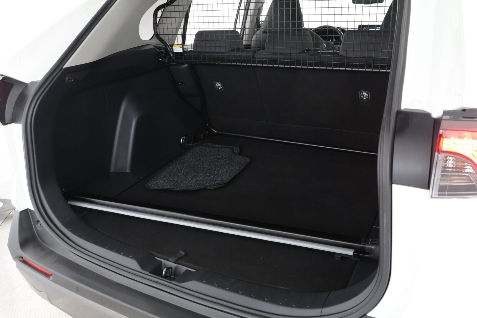 Toyota RAV4 2020 2,5 Hybrid Business - Huippu hieno / Hyvin pidetty / Loisto maasturi 