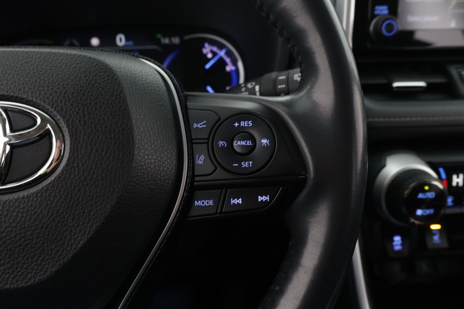 Toyota RAV4 2020 2,5 Hybrid Business - Huippu hieno / Hyvin pidetty / Loisto maasturi 