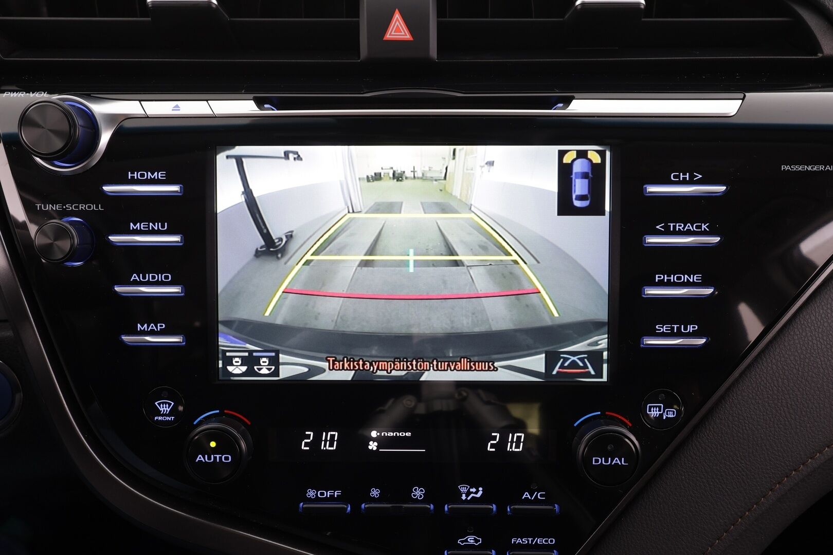 Toyota Camry 2020 2,5 Hybrid Style * ACC / LED /  P.Kamera / Sisätilanlämmitin / Navi / Nahkaverhoilu / Kaistavahti / Keyless * - Suomi-auto / Kahdet renkaat / Merkkihuollot - HULLUT BLACKWEEK JATKOT - KORKOTARJOUS 2,49%