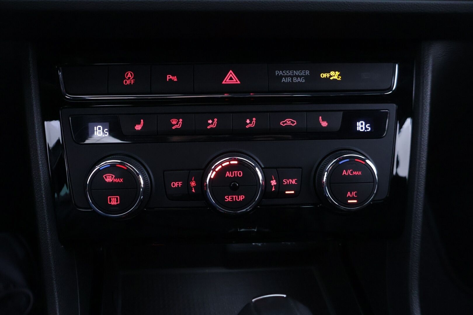 Seat LEON ST 2020 1,5 TGI 131 FR Business Class DSG * Adapt vakkari / Tutkat / Full link / Navi * - *Taloudellinen / Viimeisin huolto 08.2025 / Sporttinen*