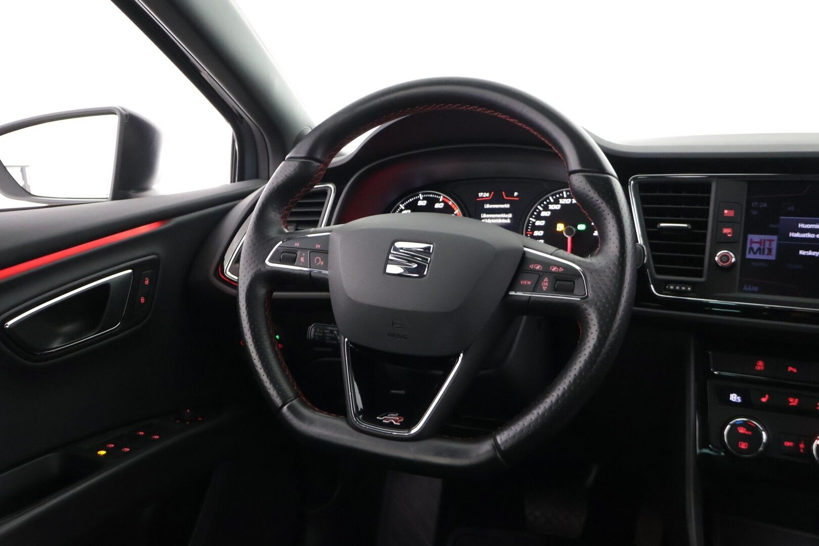 Seat Leon Sportourer ST 2020 1,5 TGI 131 FR Business Class DSG * Adapt vakkari / Tutkat / Full link / Navi * - *Taloudellinen / Viimeisin huolto 08.2025 / Sporttinen*
