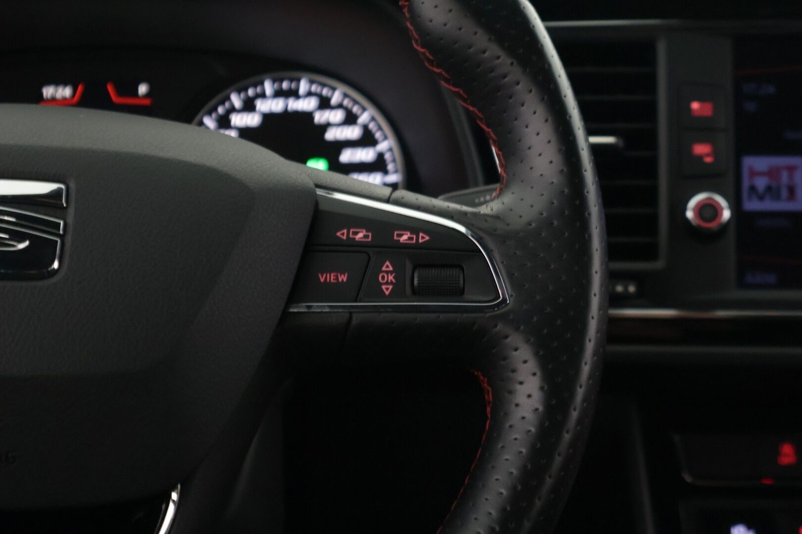 Seat LEON ST 2020 1,5 TGI 131 FR Business Class DSG * Adapt vakkari / Tutkat / Full link / Navi * - *Taloudellinen / Viimeisin huolto 08.2025 / Sporttinen*