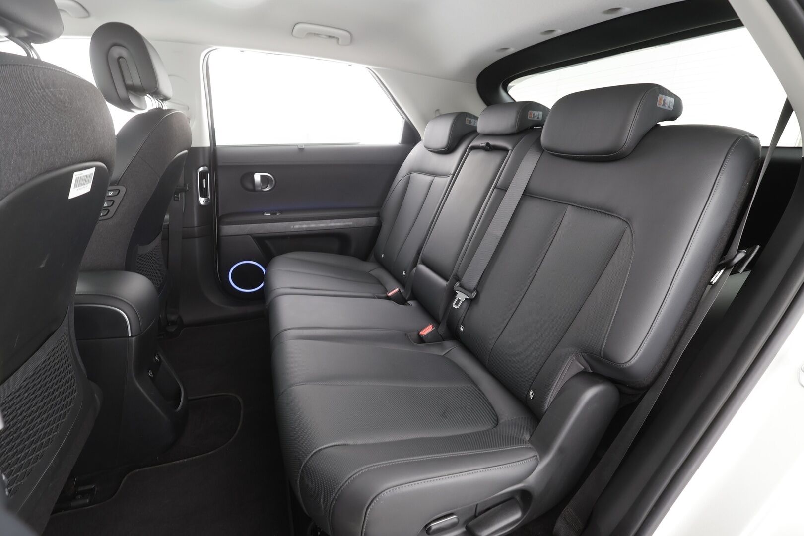 Hyundai IONIQ 5 2022 Project 45 AWD - | ACC | ILP | Koukku | Solar Roof | HUD | Ilm. relax nahat | Bose | 360° | Muistipenkki | HDA | V2L | Keyless | Ambient | Suomiauto | 2x renkaat | 