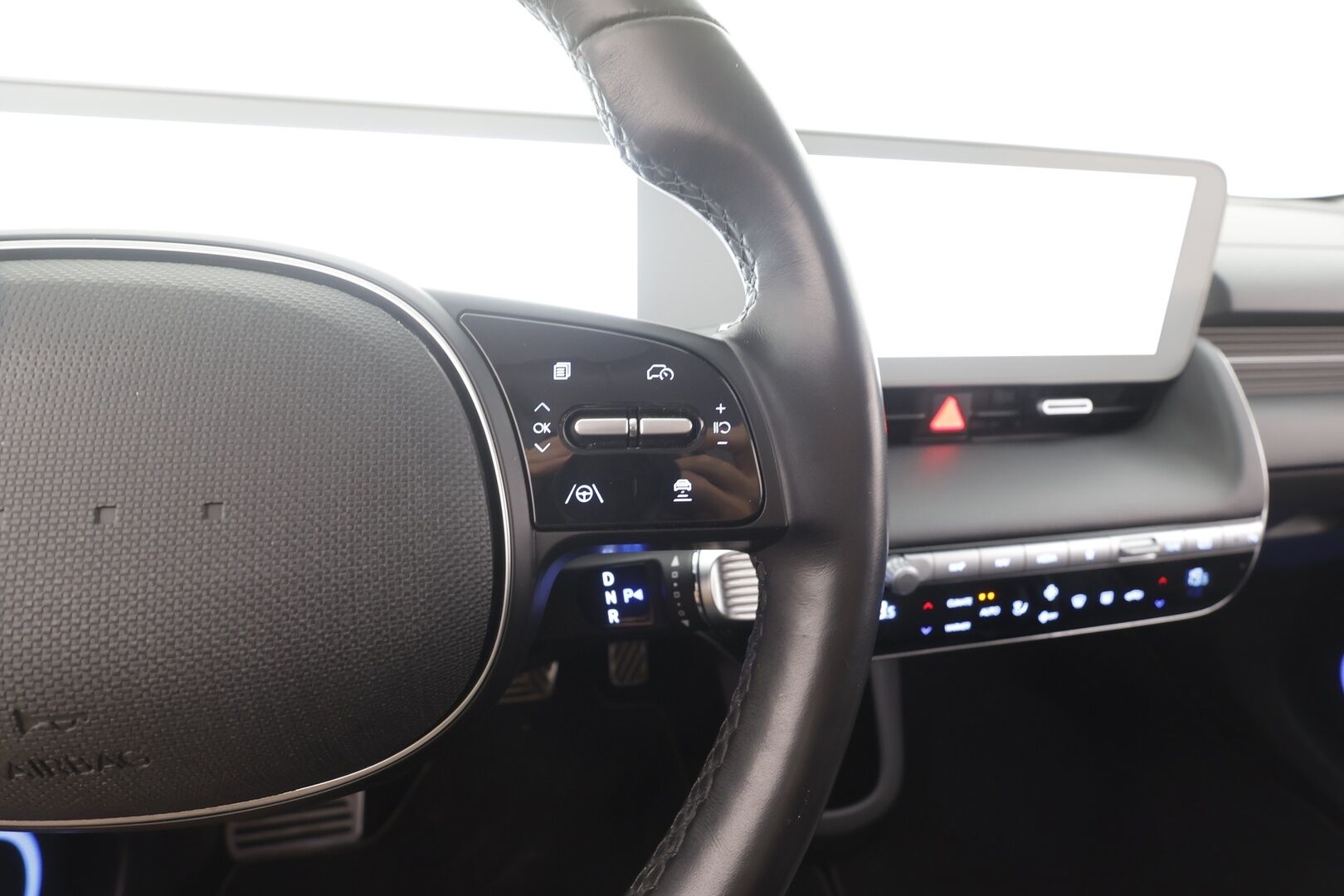 Hyundai IONIQ 5 2022 Project 45 AWD - | ACC | ILP | Koukku | Solar Roof | HUD | Ilm. relax nahat | Bose | 360° | Muistipenkki | HDA | V2L | Keyless | Ambient | Suomiauto | 2x renkaat | 