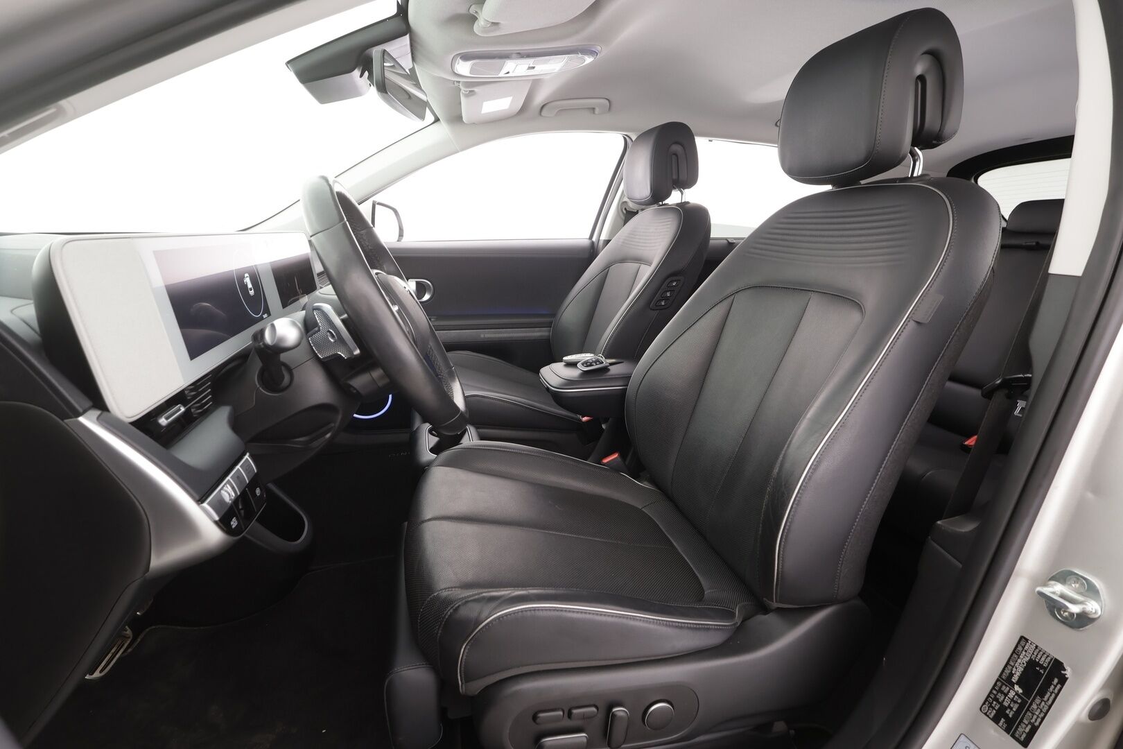 Hyundai IONIQ 5 2022 Project 45 AWD - | ACC | ILP | Koukku | Solar Roof | HUD | Ilm. relax nahat | Bose | 360° | Muistipenkki | HDA | V2L | Keyless | Ambient | Suomiauto | 2x renkaat | 