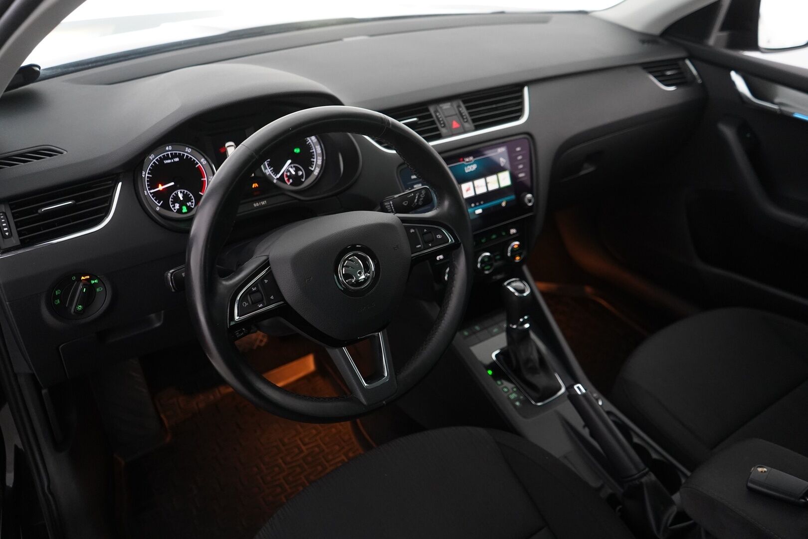 Skoda Octavia 2020 1.5 TSI Combi G-TEC Style BusinessLine DSG Autom. *ACC / Webasto / P.Kamera / Ambient / Vetokoukku* - Suomi-auto / Kahdet renkaat alumiinivantein / Viimeisin huolto 3/25 / Hyvä huoltohistoria