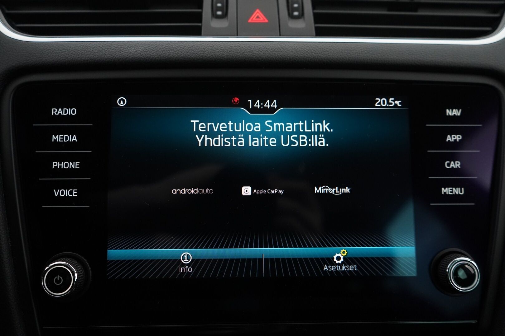 Skoda Octavia 2020 1.5 TSI Combi G-TEC Style BusinessLine DSG Autom. *ACC / Webasto / P.Kamera / Ambient / Vetokoukku* - Suomi-auto / Kahdet renkaat alumiinivantein / Viimeisin huolto 3/25 / Hyvä huoltohistoria