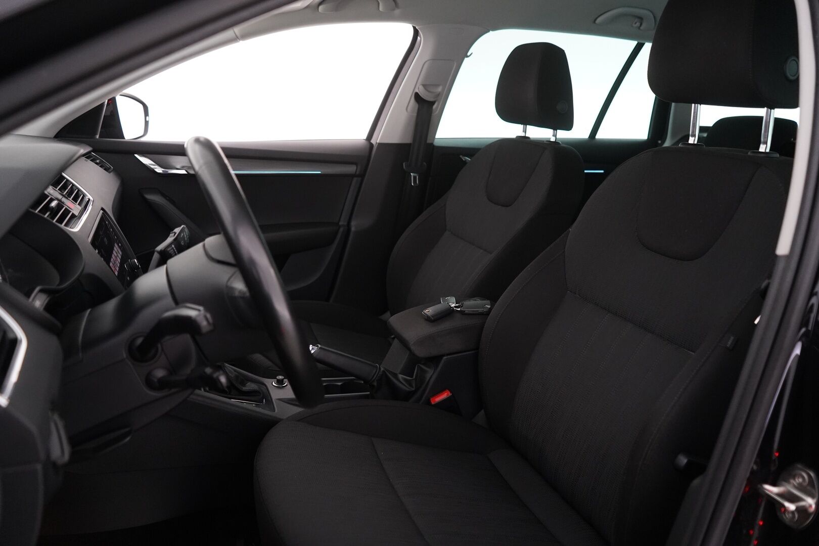 Skoda Octavia 2020 1.5 TSI Combi G-TEC Style BusinessLine DSG Autom. *ACC / Webasto / P.Kamera / Ambient / Vetokoukku* - Suomi-auto / Kahdet renkaat alumiinivantein / Viimeisin huolto 3/25 / Hyvä huoltohistoria