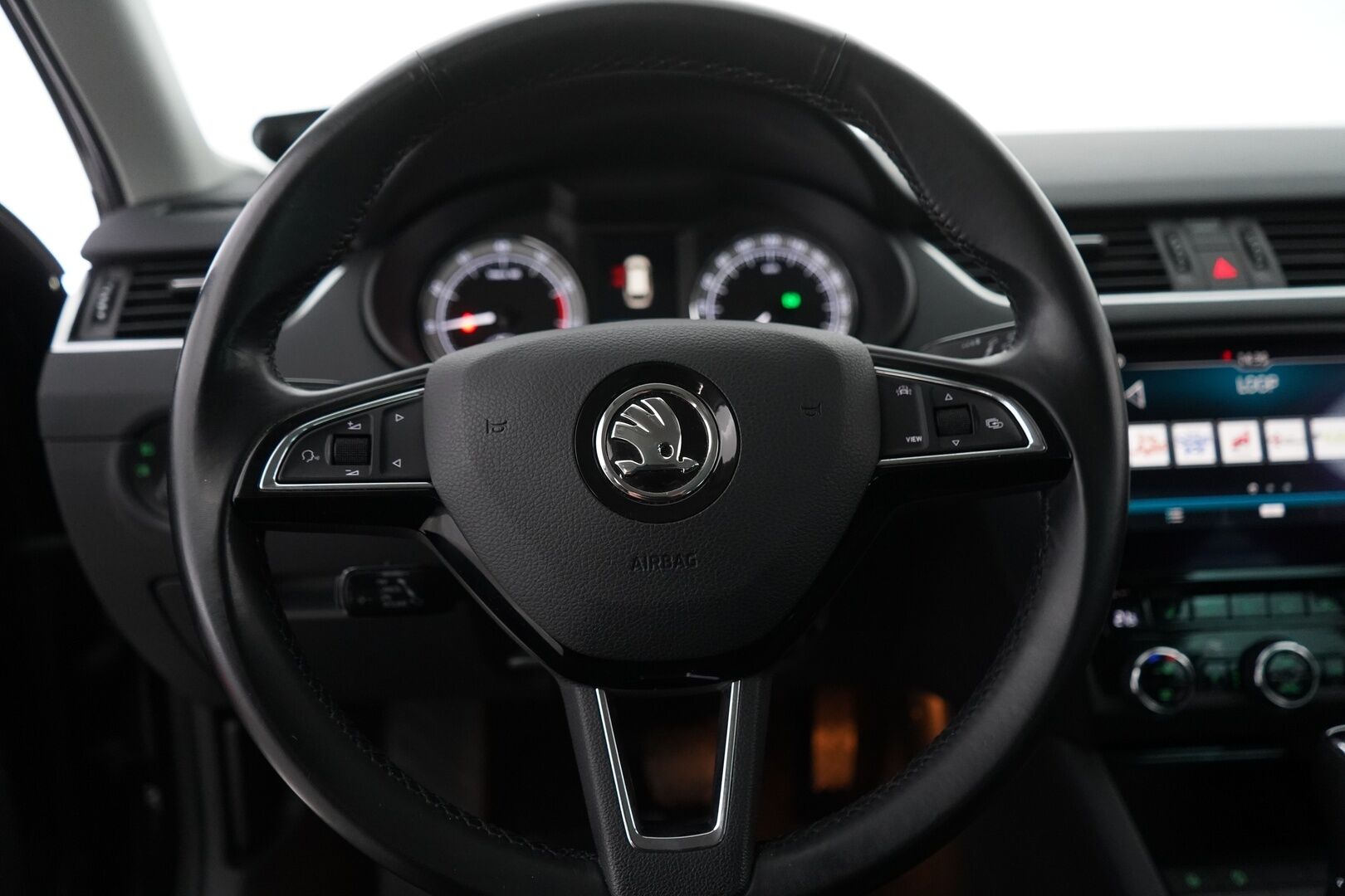 Skoda Octavia 2020 1.5 TSI Combi G-TEC Style BusinessLine DSG Autom. *ACC / Webasto / P.Kamera / Ambient / Vetokoukku* - Suomi-auto / Kahdet renkaat alumiinivantein / Viimeisin huolto 3/25 / Hyvä huoltohistoria