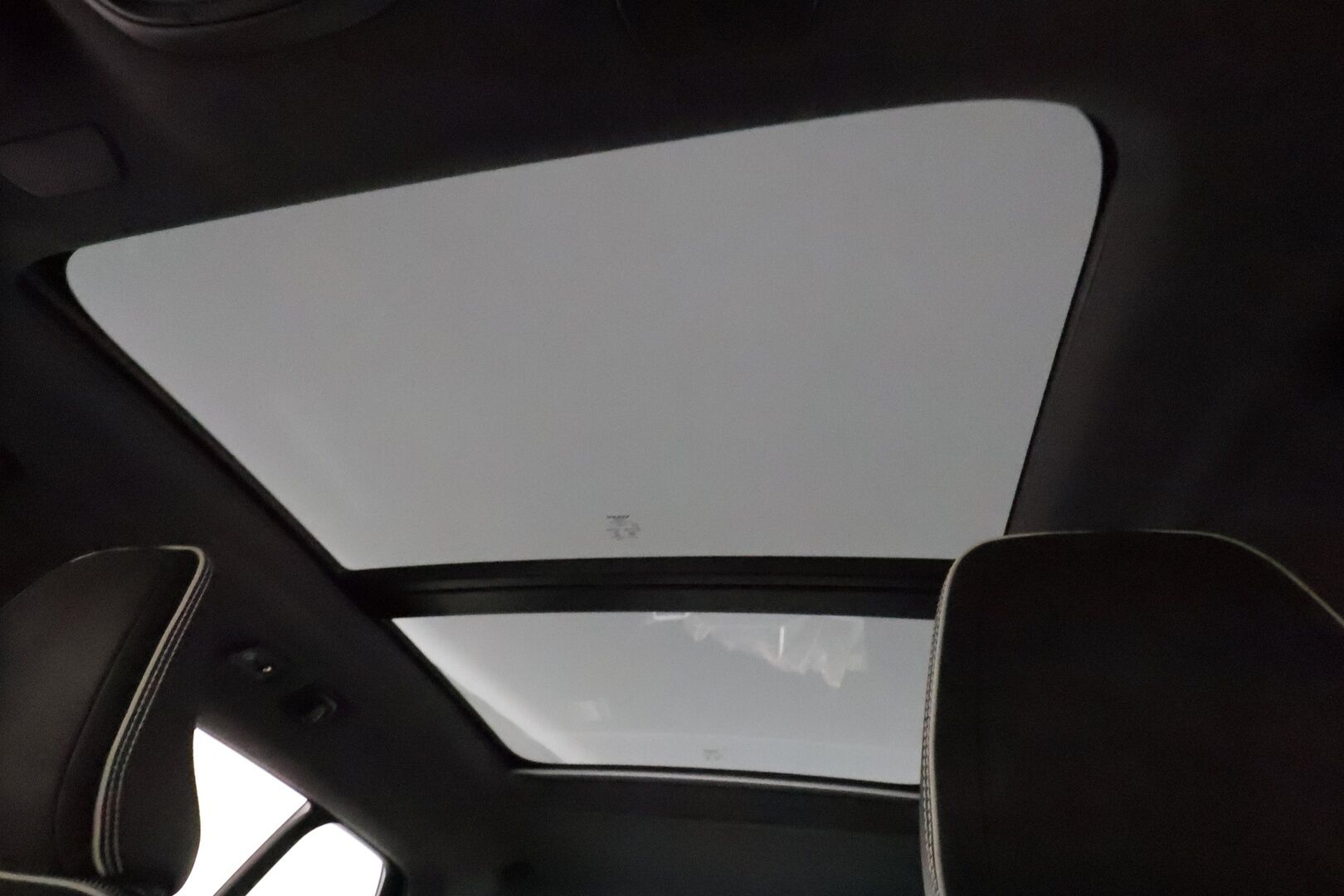Volvo XC40 2021 T5 TwE Business R-Design aut **ACC / Full LED / 360° / H&K / Panorama / Muistipenkki / BLIS / Nahka-Alcantara / Webasto** - 3,99 % KORKOTARJOUS TÄHÄN AUTOON 14.9. ASTI! - Kahdet renkaat aluvanteilla / Merkkihuollettu
