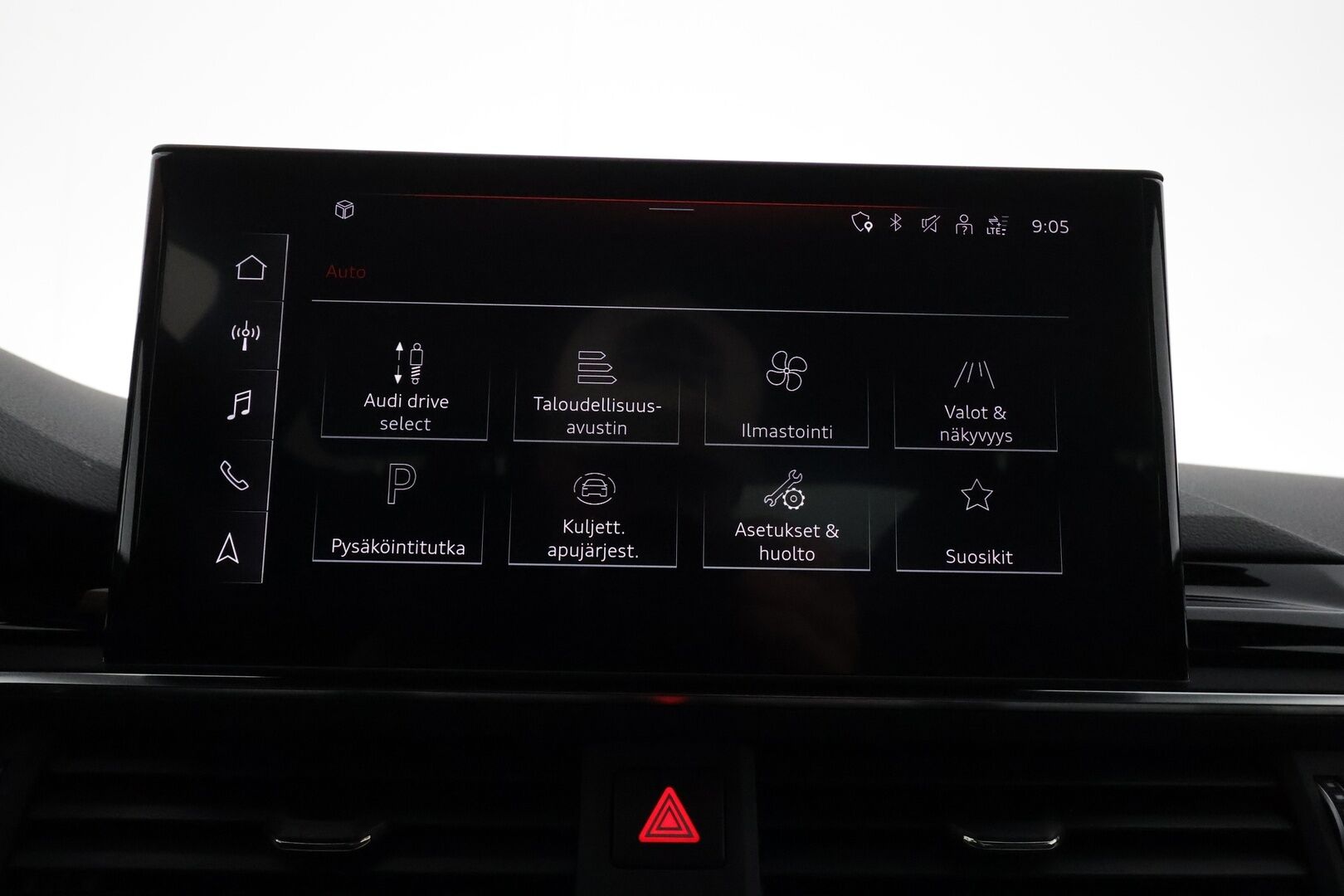 Audi A4 2022 Avant Business Advanced 40 TFSI 150 kW quattro S Line **Webasto / Adapt.vakkari / Matrix LED / Koukku / P.kamera** - S-Line sisäpaketti / 1-om. Suomi-auto / Merkkihuollettu / Tulossa Toimipisteeseen!