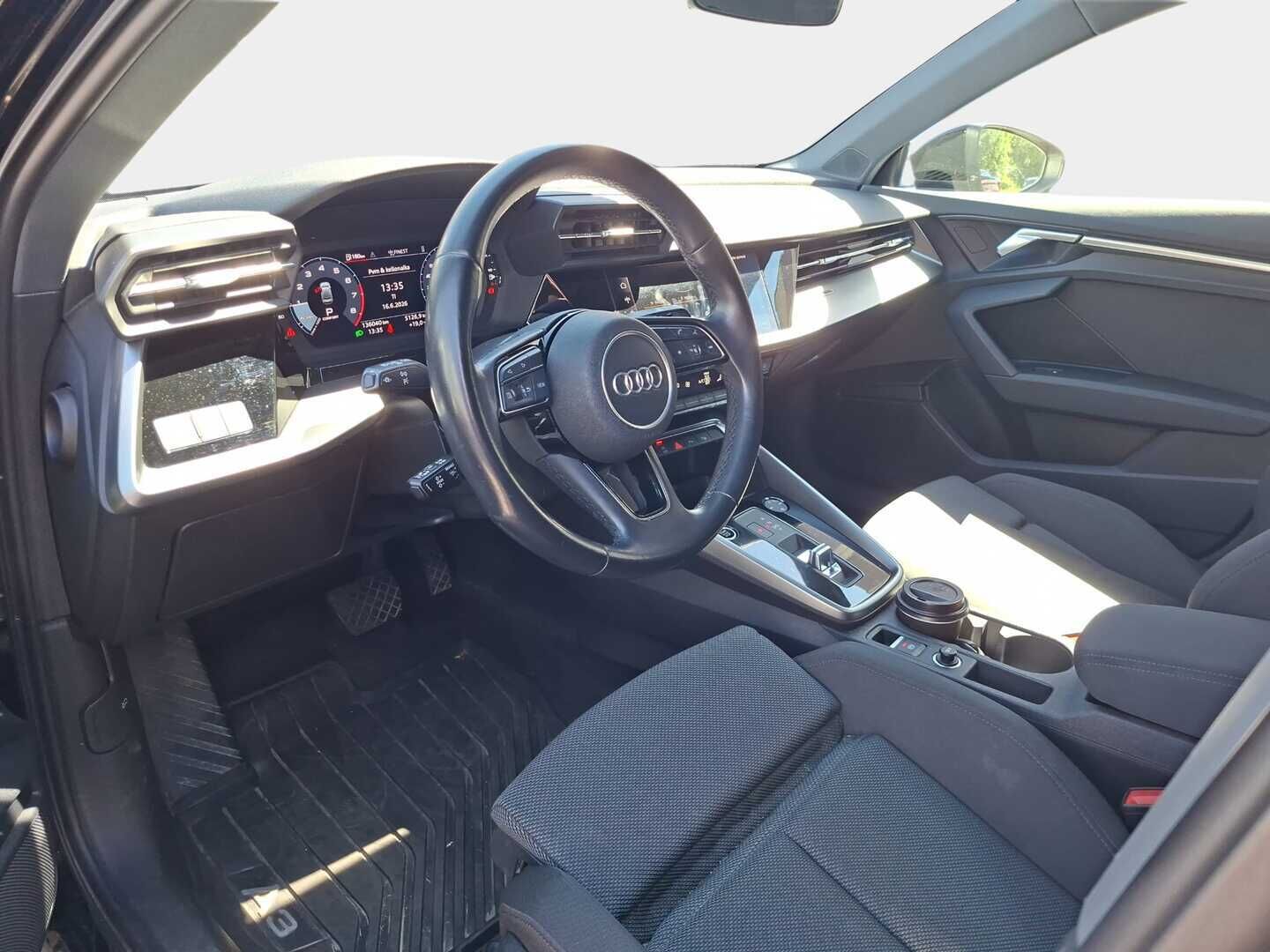 Audi A3 2022 Sedan Business Advanced 30 TFSI 81kW MHEV S tronic - Pa-lämmitin | Adapt.vakkari | 2.om Suomi-auto | Tutkat + pysäköintiavustin | 2x renkaat vanteilla | Sporttipenkit | Carplay | Digimittaristo