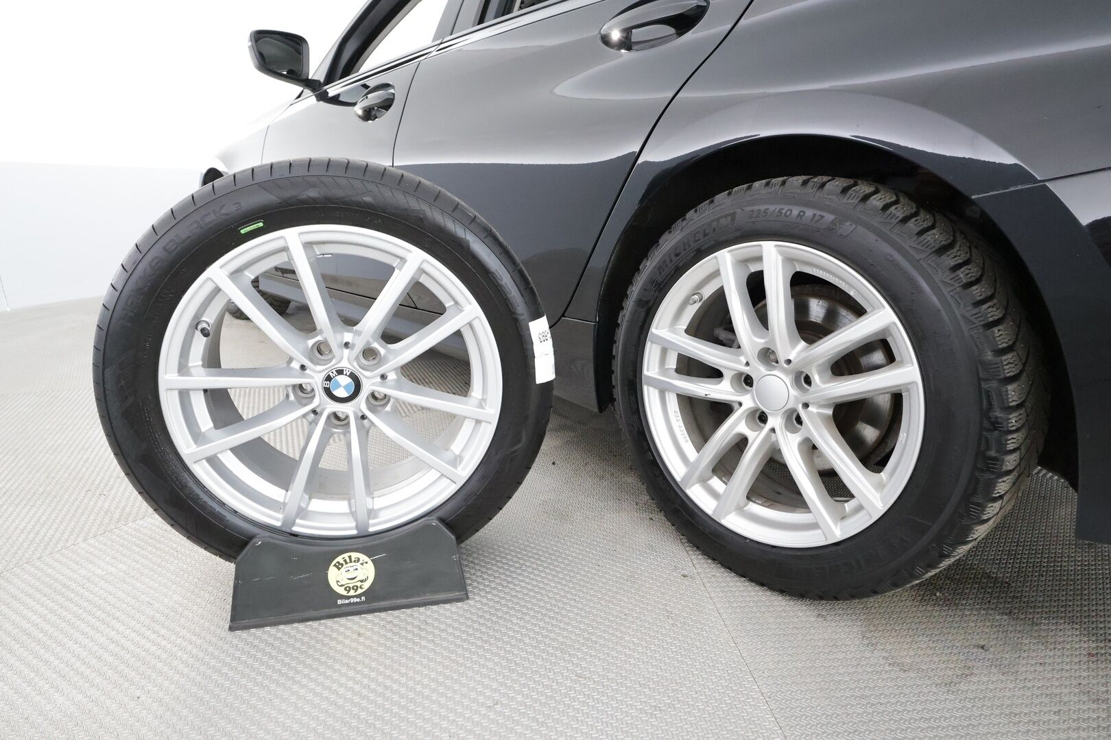 BMW 320 2022 G20 Sedan 320d A xDrive Business MHEV * Webasto / Koukku / LED / P.kamera / Navi / Kaistavahti / Digimittaristo * - HULLU BLACKWEEK 2,49% KORKOTARJOUS - Suomi-auto / Kahdet renkaat