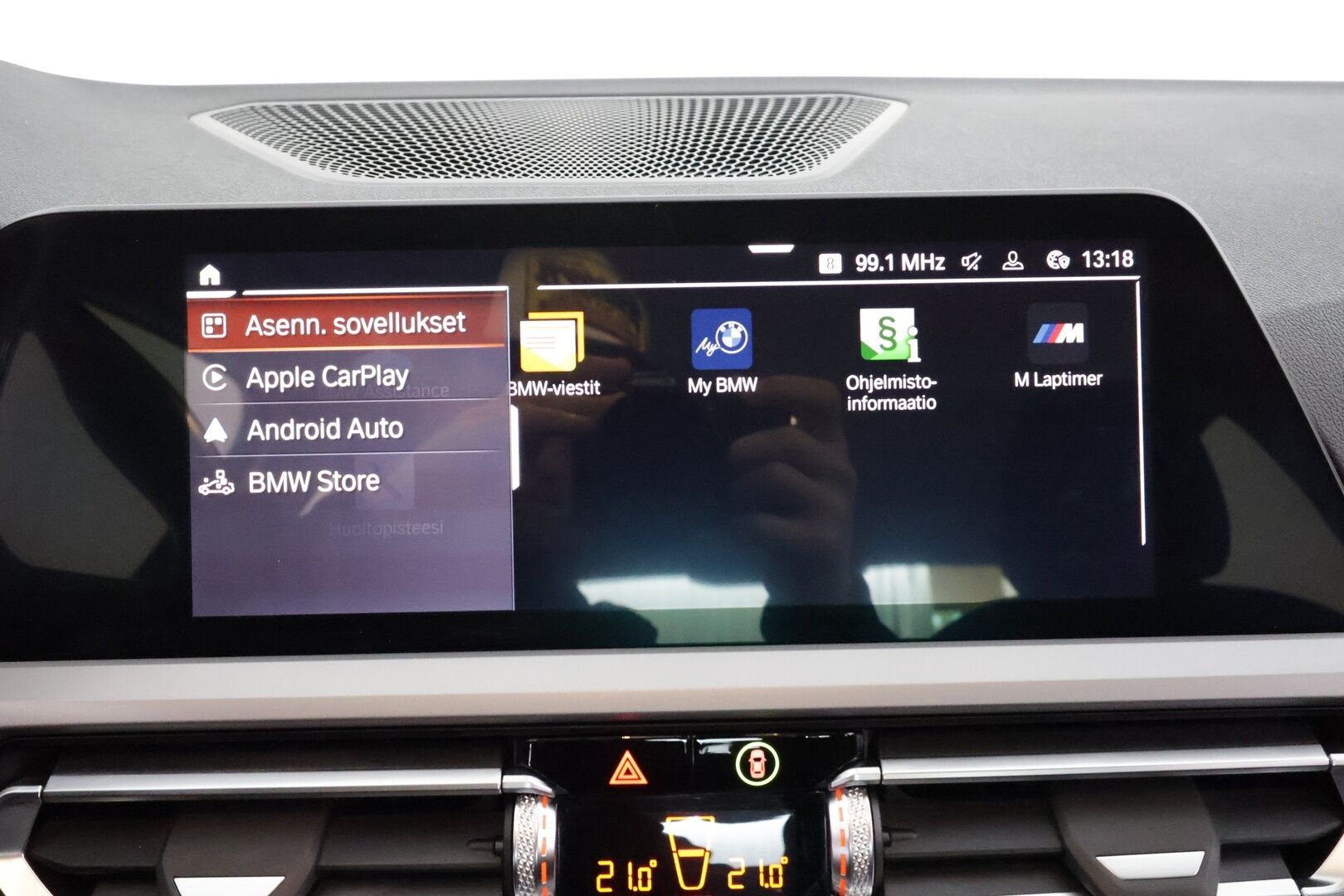 BMW 320 2022 G20 Sedan 320d A xDrive Business MHEV * Webasto / Koukku / LED / P.kamera / Navi / Kaistavahti / Digimittaristo * - Suomi-auto / Kahdet hyvä kuntoiset renkaat! 