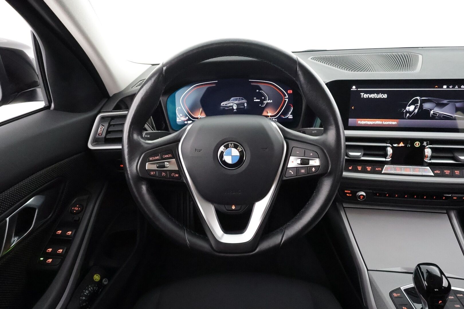 BMW 320 2022 G20 Sedan 320d A xDrive Business MHEV * Webasto / Koukku / LED / P.kamera / Navi / Kaistavahti / Digimittaristo * - HULLU BLACKWEEK 2,49% KORKOTARJOUS - Suomi-auto / Kahdet renkaat