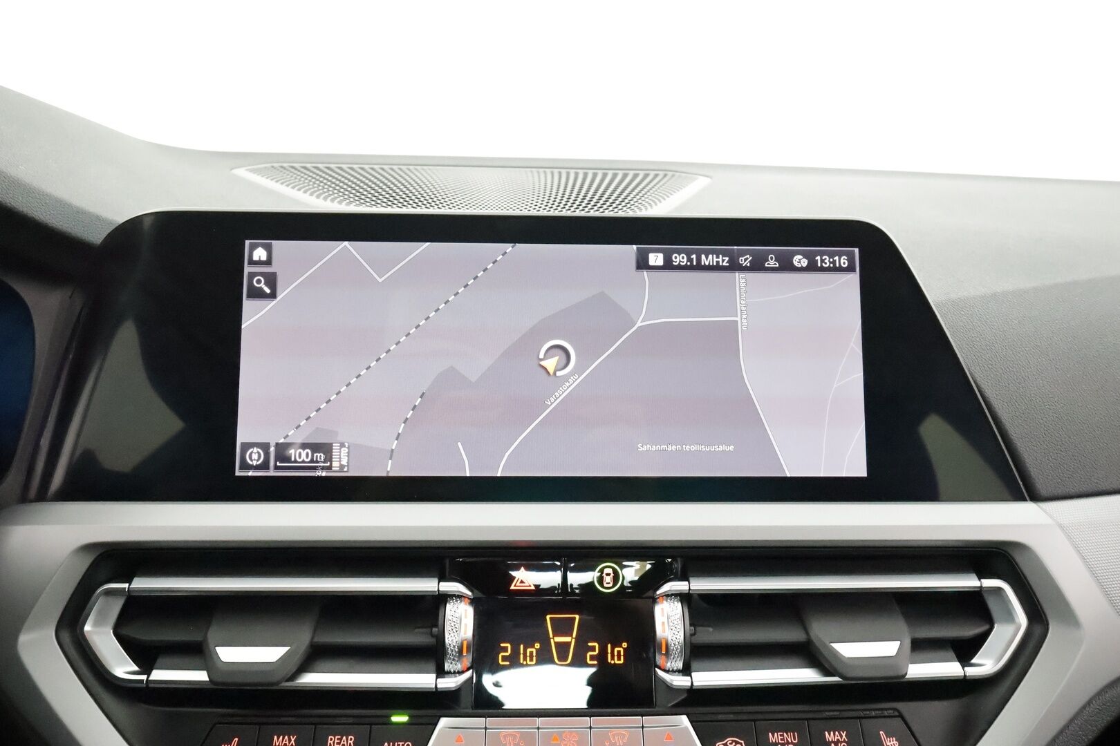 BMW 320 2022 G20 Sedan 320d A xDrive Business MHEV * Webasto / Koukku / LED / P.kamera / Navi / Kaistavahti / Digimittaristo * - HULLU BLACKWEEK 2,49% KORKOTARJOUS - Suomi-auto / Kahdet renkaat