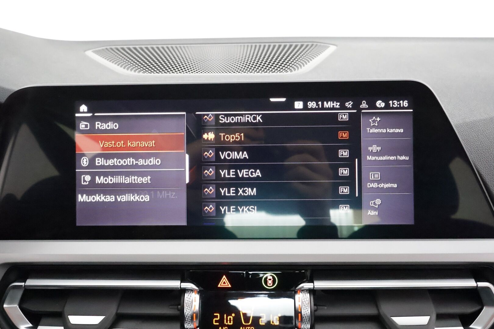 BMW 320 2022 G20 Sedan 320d A xDrive Business MHEV * Webasto / Koukku / LED / P.kamera / Navi / Kaistavahti / Digimittaristo * - Suomi-auto / Kahdet hyvä kuntoiset renkaat! 