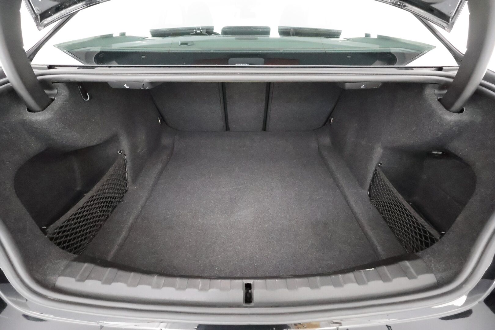 BMW 320 2022 G20 Sedan 320d A xDrive Business MHEV * Webasto / Koukku / LED / P.kamera / Navi / Kaistavahti / Digimittaristo * - Suomi-auto / Kahdet hyvä kuntoiset renkaat! 