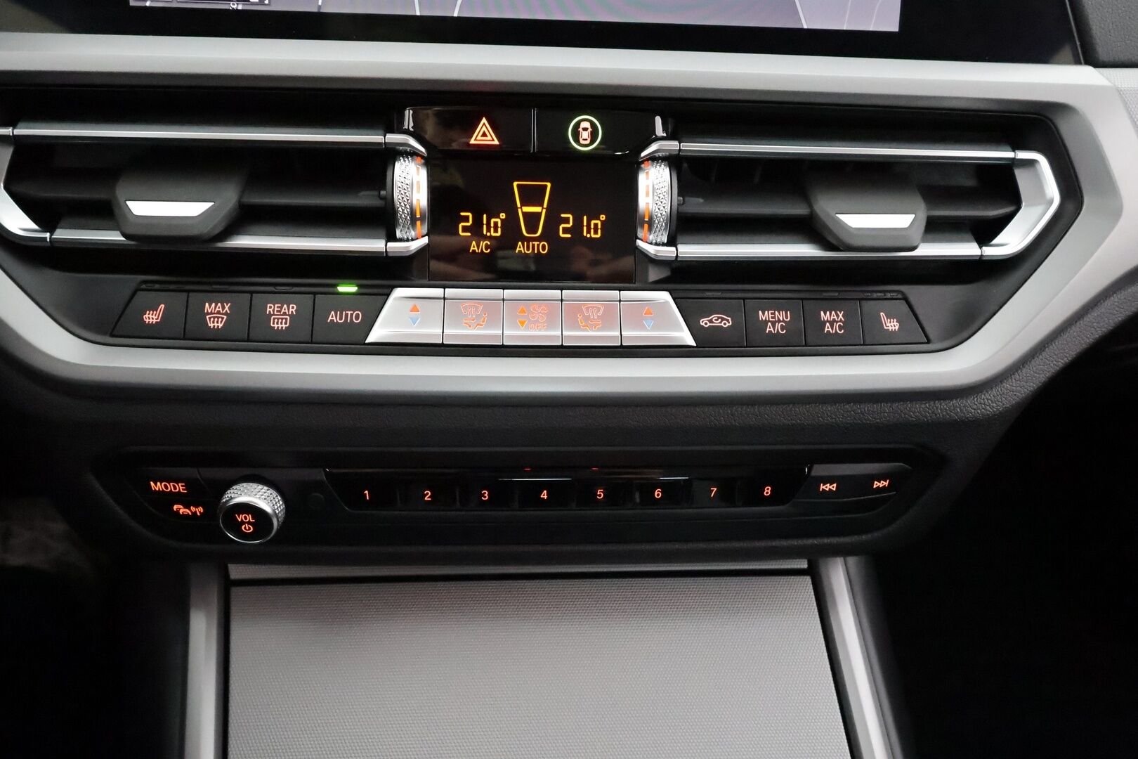 BMW 320 2022 G20 Sedan 320d A xDrive Business MHEV * Webasto / Koukku / LED / P.kamera / Navi / Kaistavahti / Digimittaristo * - Suomi-auto / Kahdet hyvä kuntoiset renkaat! 