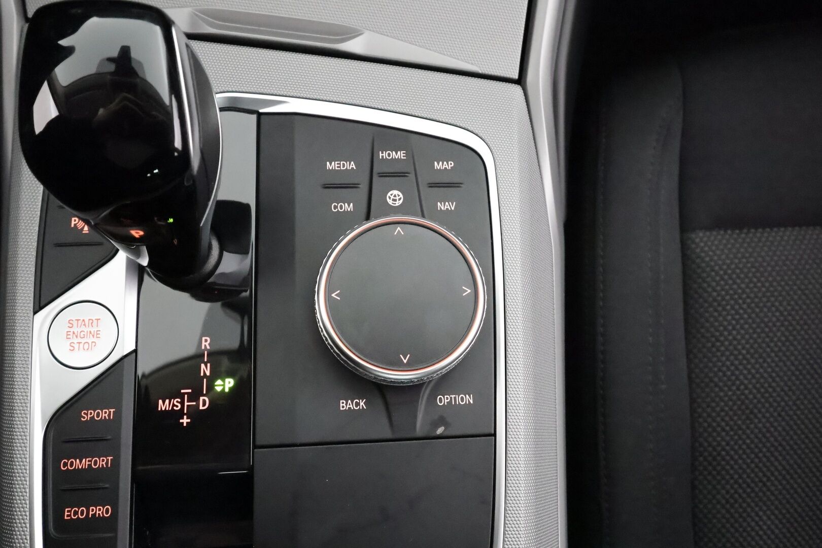 BMW 320 2022 G20 Sedan 320d A xDrive Business MHEV * Webasto / Koukku / LED / P.kamera / Navi / Kaistavahti / Digimittaristo * - HULLU BLACKWEEK 2,49% KORKOTARJOUS - Suomi-auto / Kahdet renkaat