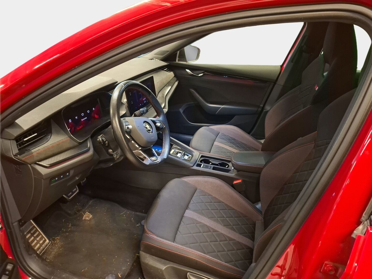 Skoda Octavia 2022 Combi 1.4 TSI PHEV RS iV DSG Autom. - Akku kuntotarkastettu | RS | 245 hv | ACC | Matrix LED | Koukku | Kamera | KeylessGo | Ratinlämmitys | Navi | Digimittaristo |