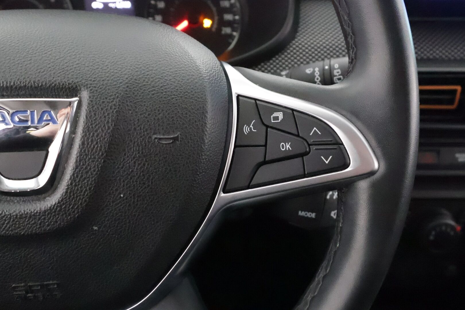 Dacia Sandero 2022 Stepway TCe 90 aut Comfort * Sisätilanlämmitin / Navi / Vakkari / P.Kamera / LED / Apple&Android / Katveavustin * - 1-om Suomi-auto / Kahdet renkaat - HULLUT AVAJAISHULINAT KORKOTARJOUS 3,29 %