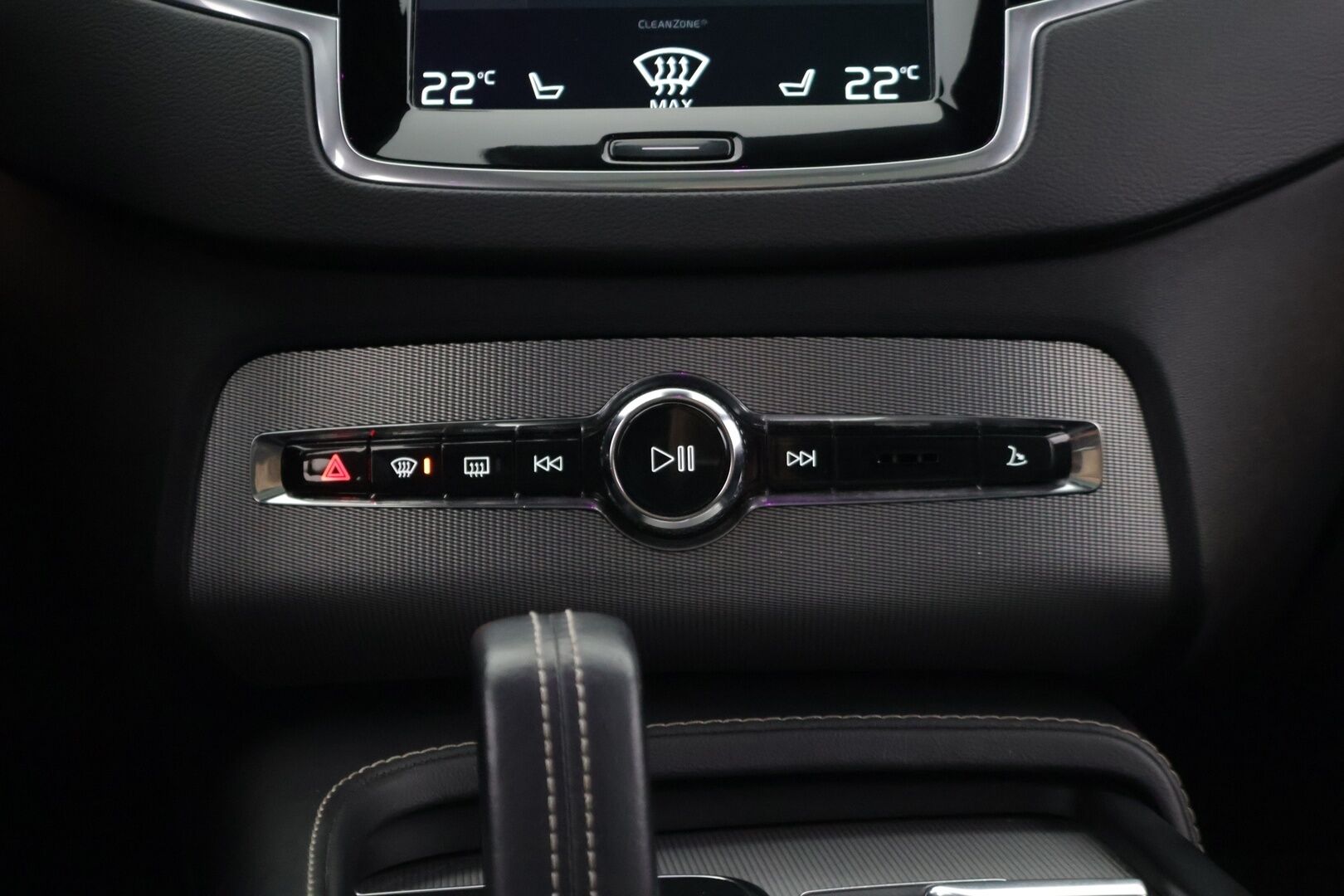 Volvo XC90 2022 T8 AWD Long Range High Performance R-Design aut *Bowers&Wilkins / 360° kamerat / Panorama / Ilma-alusta / Full-LED / Tehdaskoukku / Webasto* - 1-omisteinen Suomi-auto / Huippuvarusteet / Merkkiliikkeen huoltohistoria / Näyttävä