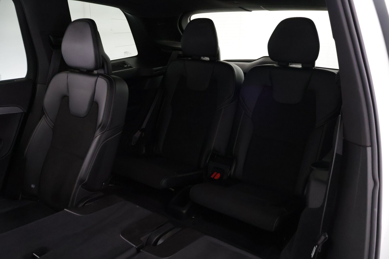 Volvo XC90 2022 T8 AWD Long Range High Performance R-Design aut *Bowers&Wilkins / 360° kamerat / Panorama / Ilma-alusta / Full-LED / Tehdaskoukku / Webasto* - 1-omisteinen Suomi-auto / Huippuvarusteet / Merkkiliikkeen huoltohistoria / Näyttävä