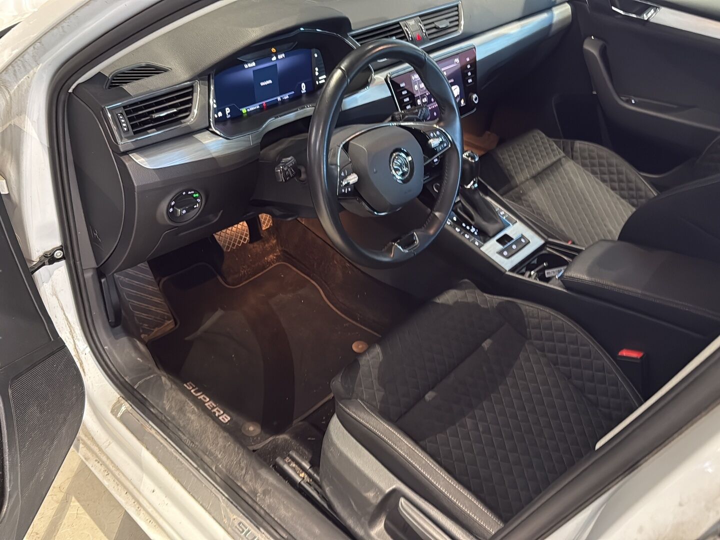 Skoda Superb 2022 Combi 1.4 TSI PHEV Style DSG Autom. - Webasto | Peruutuskamera | Vetokoukku | Digimittari | LED | Navi | Apple&Android | FrontAssist | Siisti!