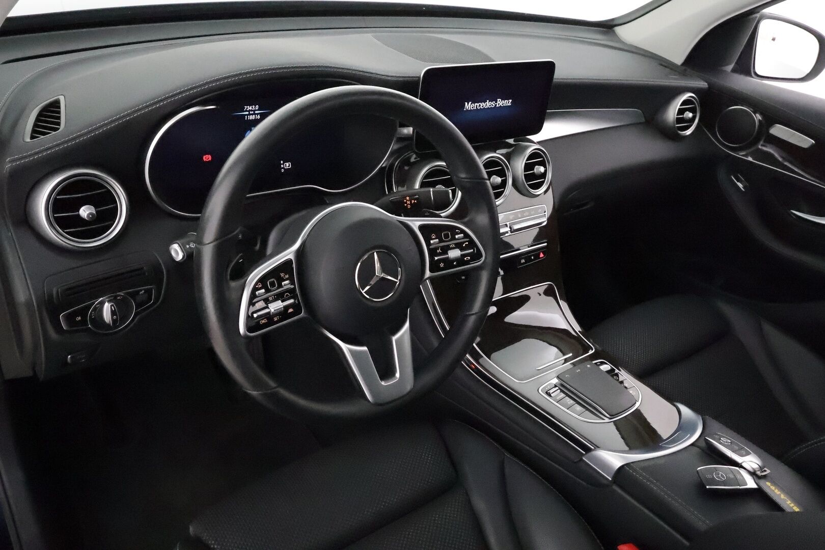 Mercedes-Benz GLC 2022 300 de 4MATIC A Business **Panorama / Distronic / Multibeam / P.kamera / Navi / Sporttipenkit / Koukku** - 3,99 % KORKOTARJOUS TÄHÄN AUTOON - 1-om Suomi-auto / Kahdet Renkaat