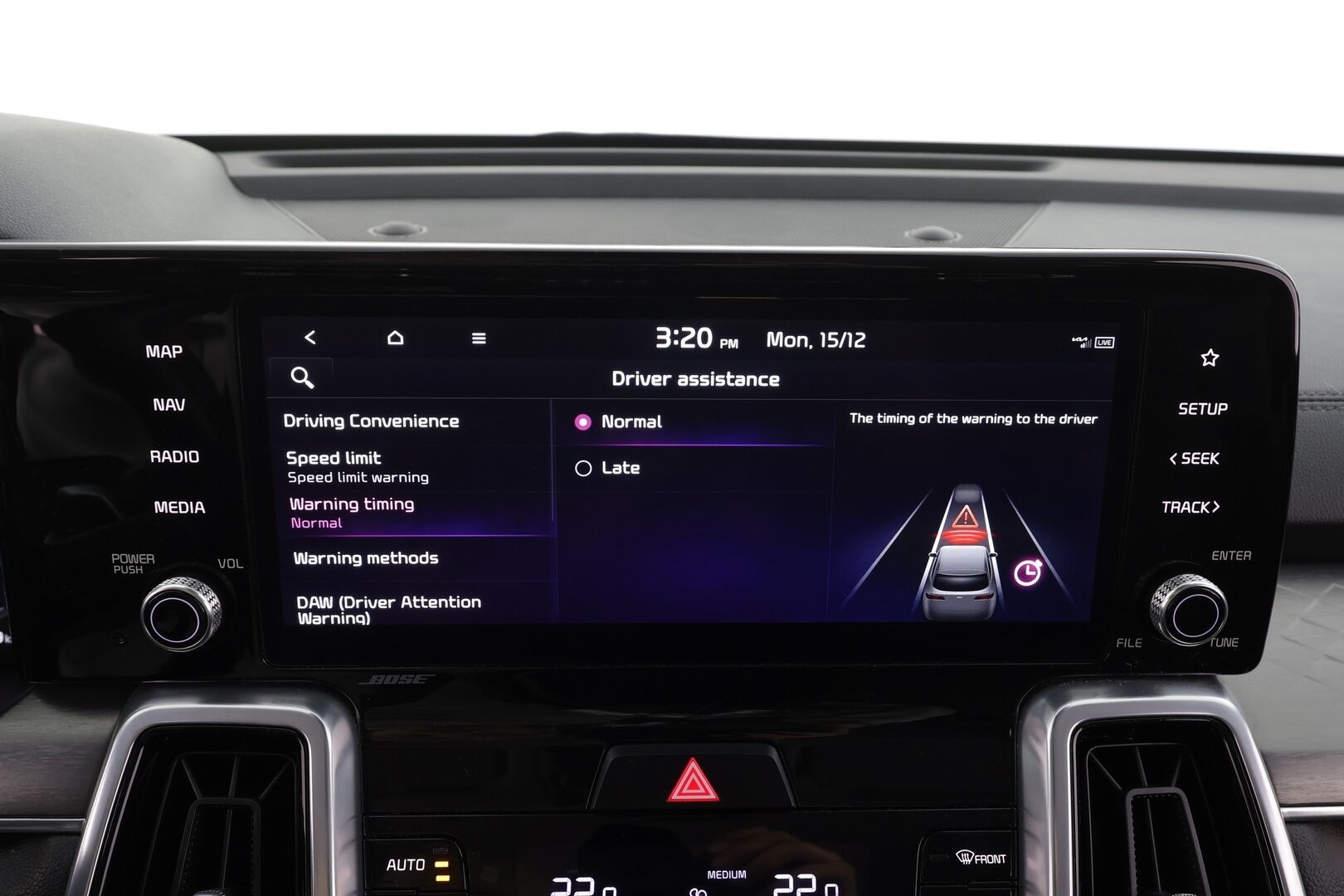 Kia Sorento 2022 1,6 T-GDI Hybrid AWD Business Premium AT 7-P * ACC / 360° / Bose / Sähköpenkit / Koukku / Navi / LED * - *Suomi-Auto / Lohkolämmitin / Digimittaristo / Kahdet renkaat / Merkkihuollettu*