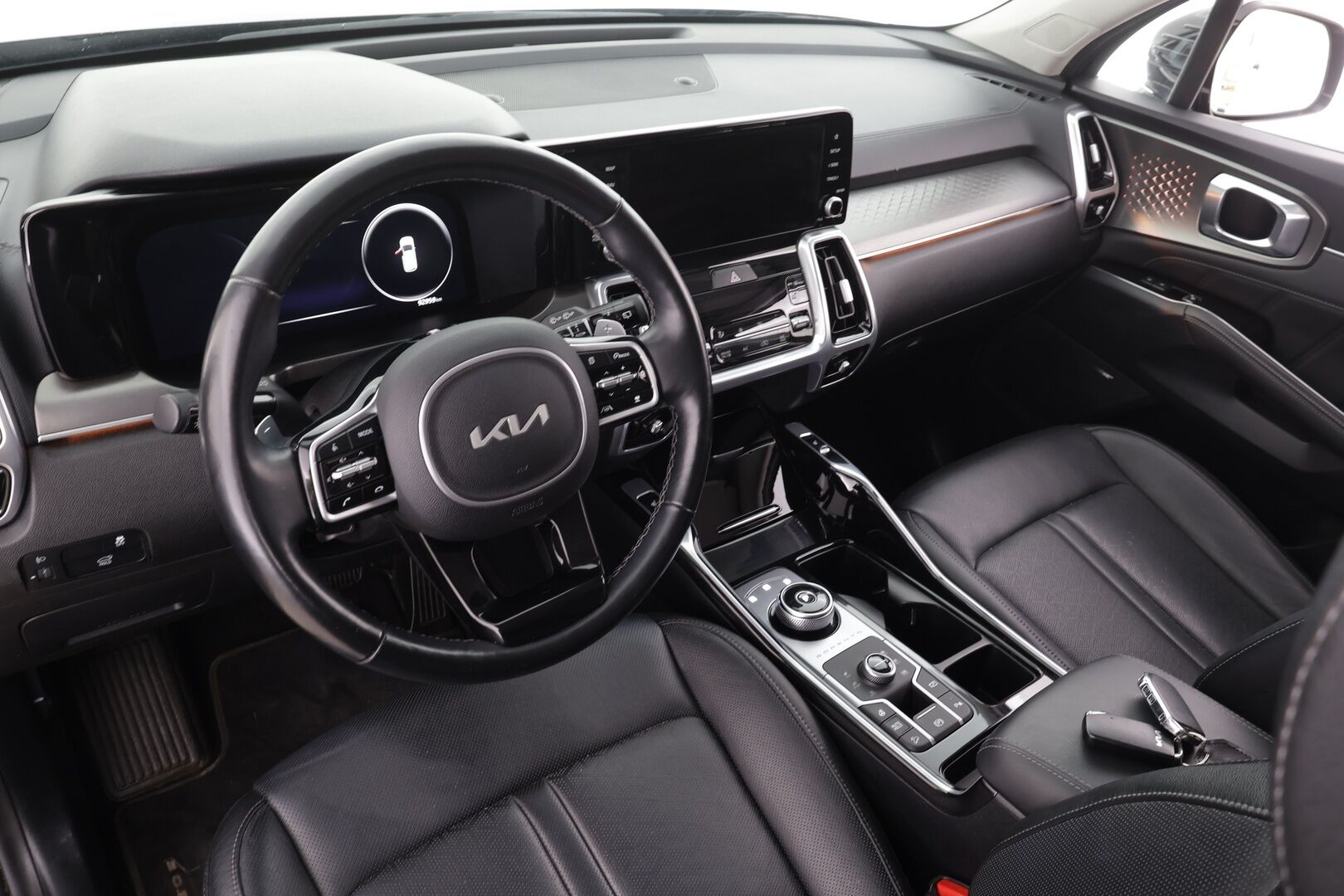 Kia Sorento 2022 1,6 T-GDI Hybrid AWD Business Premium AT 7-P * ACC / 360° / Bose / Sähköpenkit / Koukku / Navi / LED * - *Suomi-Auto / Lohkolämmitin / Digimittaristo / Kahdet renkaat / Merkkihuollettu*