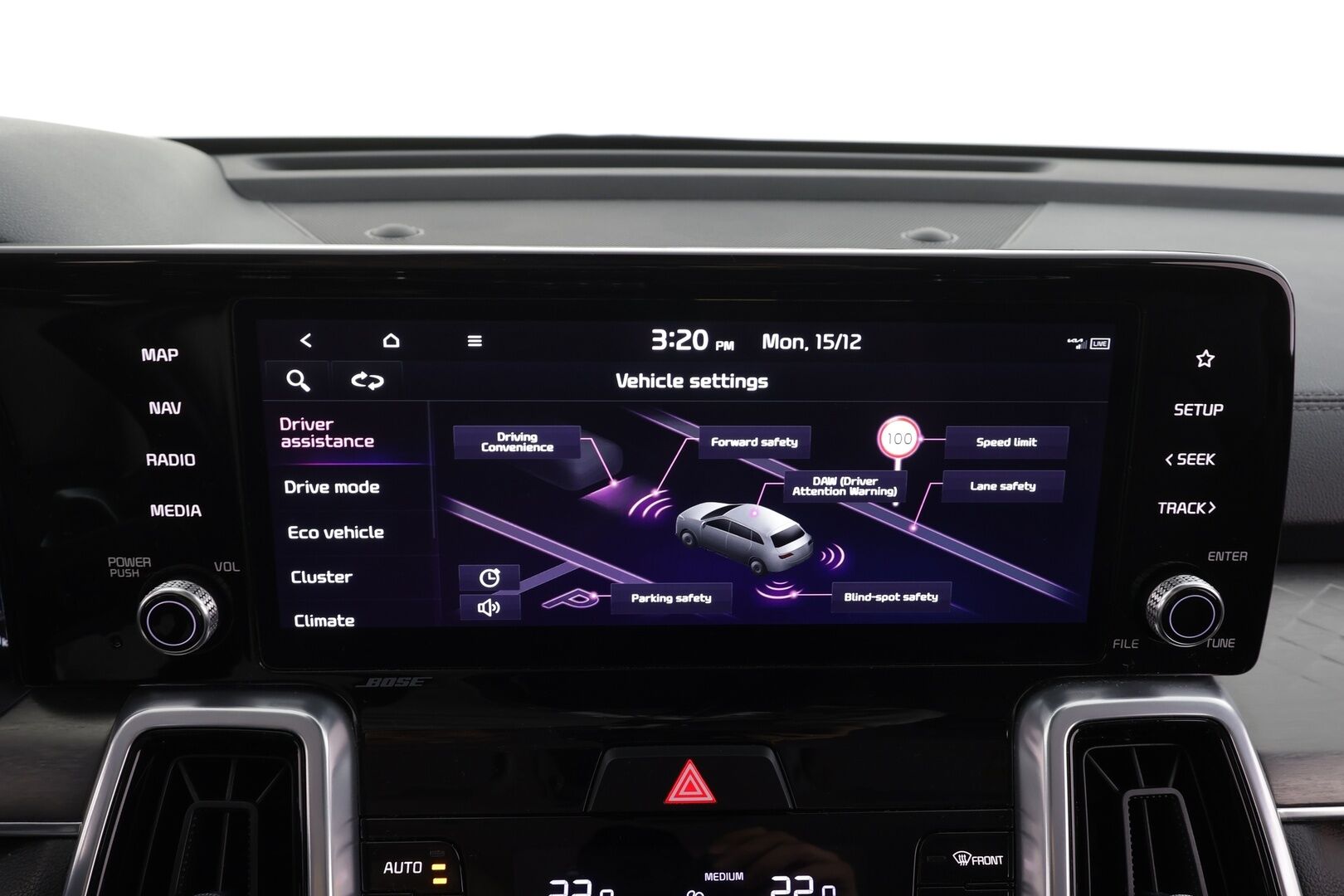 Kia Sorento 2022 1,6 T-GDI Hybrid AWD Business Premium AT 7-P * ACC / 360° / Bose / Sähköpenkit / Koukku / Navi / LED * - *Suomi-Auto / Lohkolämmitin / Digimittaristo / Kahdet renkaat / Merkkihuollettu*