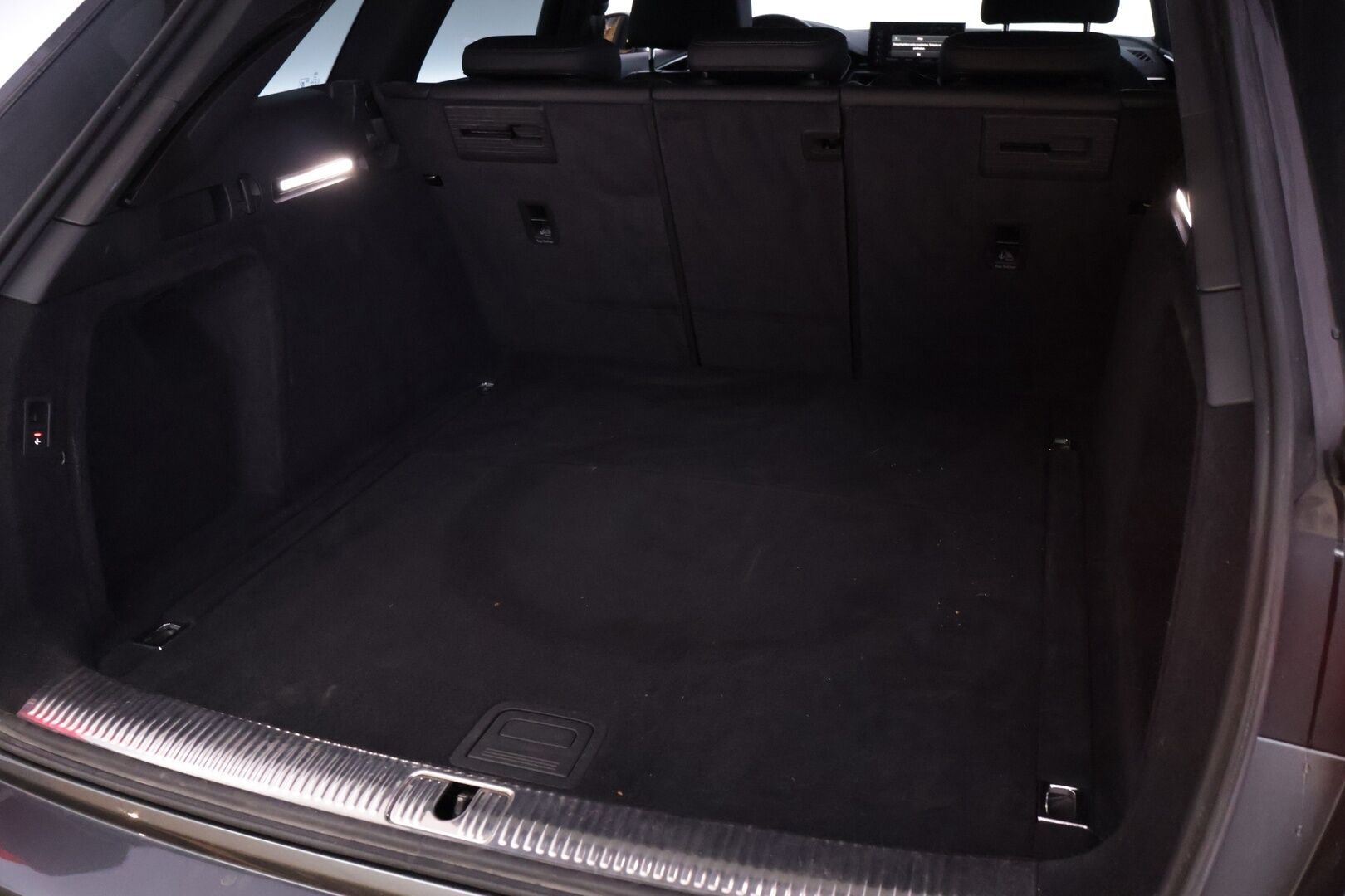 Audi A4 2022 Avant S-Line 40 TFSI quattro 2.0 TFSI MHEV quattro 150 kW S Tronic - | S-Line | ACC | Webasto | Matrix LED | S-Koukku | P-Kamera | Sporttipenkit | Apple&Android | Suomiauto |
